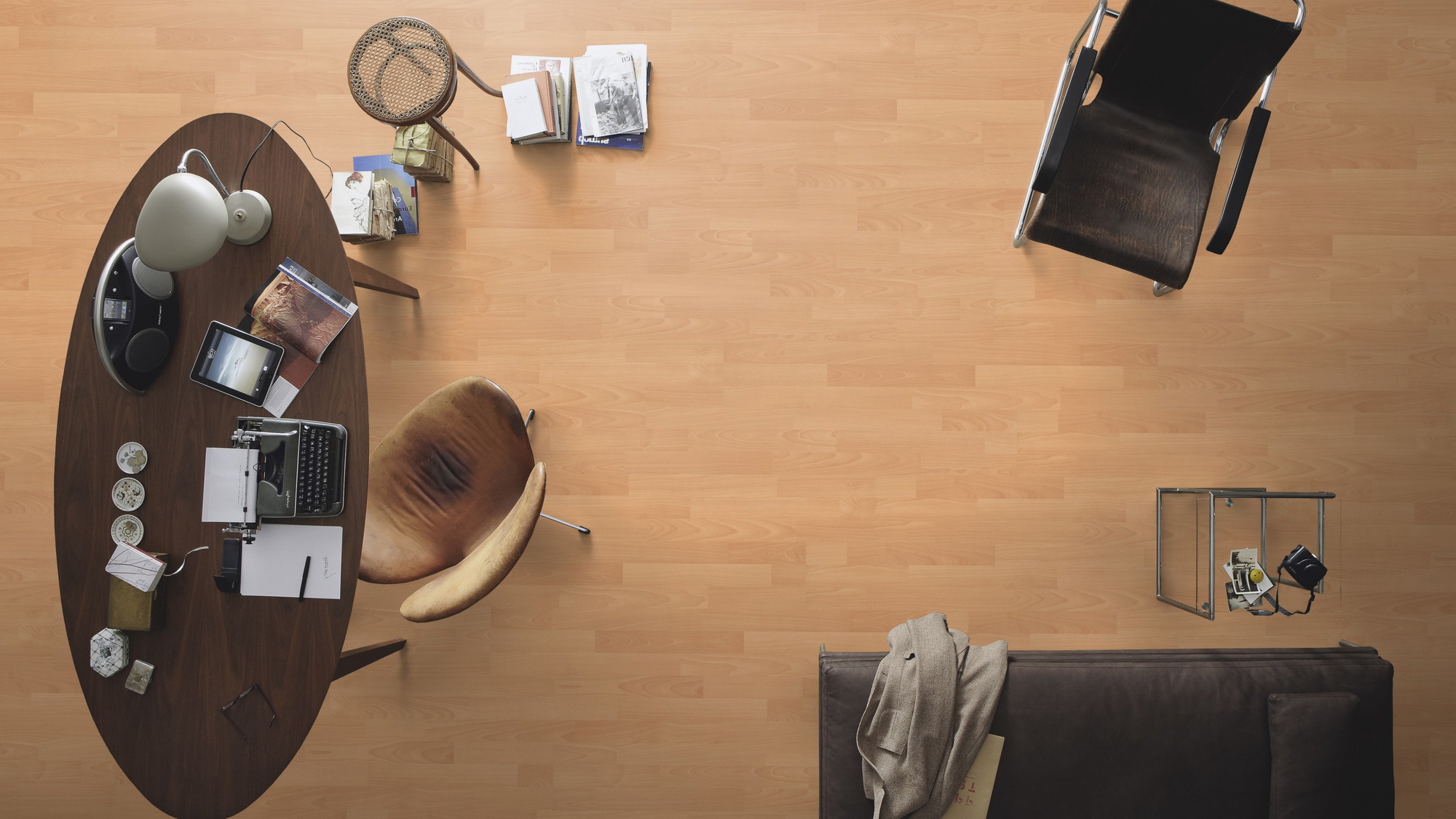 Milieubild Büro mit ovalem Tisch - Draufsicht - MEISTER Laminat LC 150 Buche Milieubild Büro mit ovalem Tisch - Draufsicht - MEISTER 600014-1288198-06201