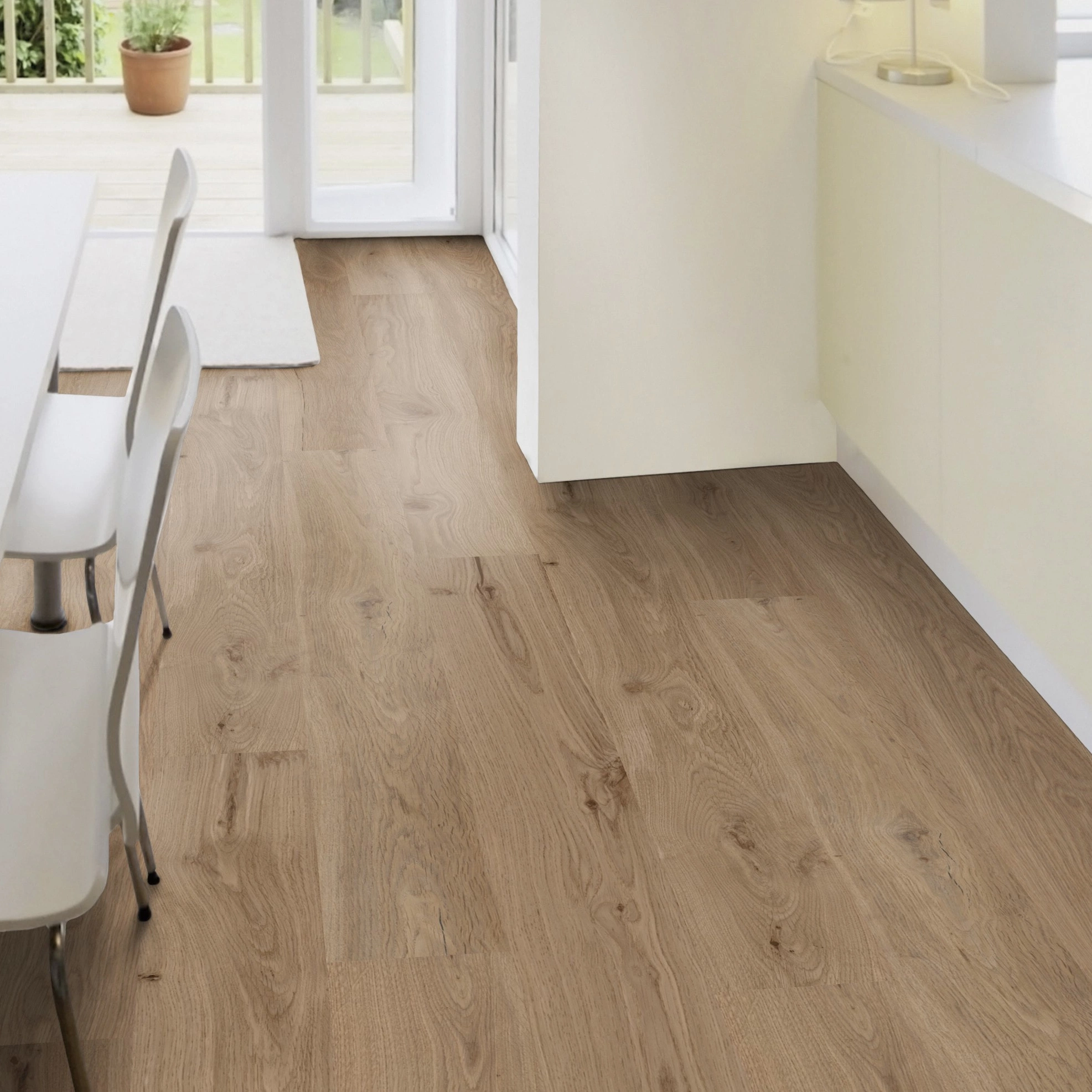 Milieubild Esszimmer mit Terrassentür - Wicanders Wise HDF Klick-Designboden wood Natural XL Dakota Oak Milieubild Esszimmer mit Terrassentür - Wicanders Wise 80003661