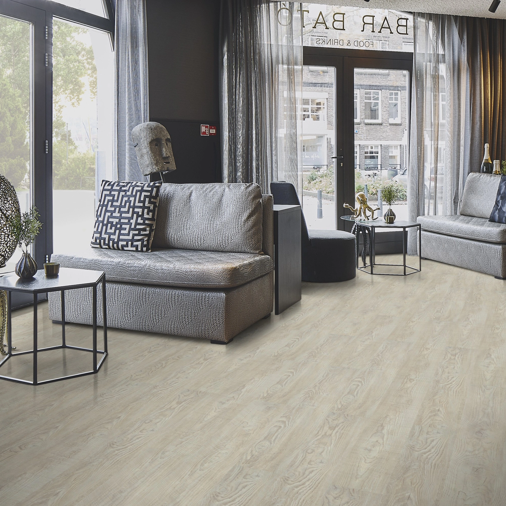 Milieubild Lounge in Hotelbar - Forbo Flooring Klebe-Vinyl Enduro Dryback Wood White Pine Milieubild Lounge in Hotelbar - Forbo Flooring 217633