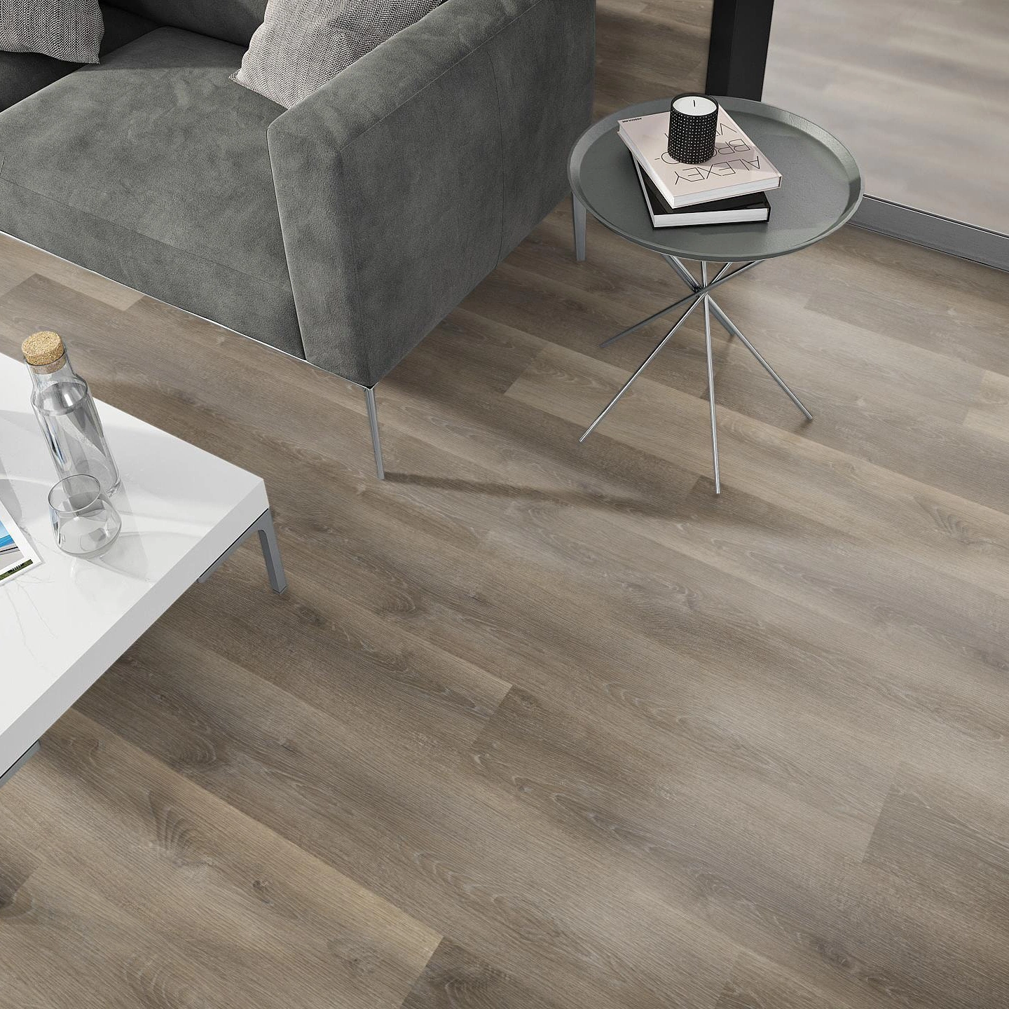 Milieubild Wohnzimmer - Sofa mit Beistelltisch und Glastür - nexflor Rigid Klick-Vinyl Apollo Click Collection Rhodes Oak Milieubild Wohnzimmer - Sofa mit Beistelltisch und Glastür - nexflor NXF-60030-010