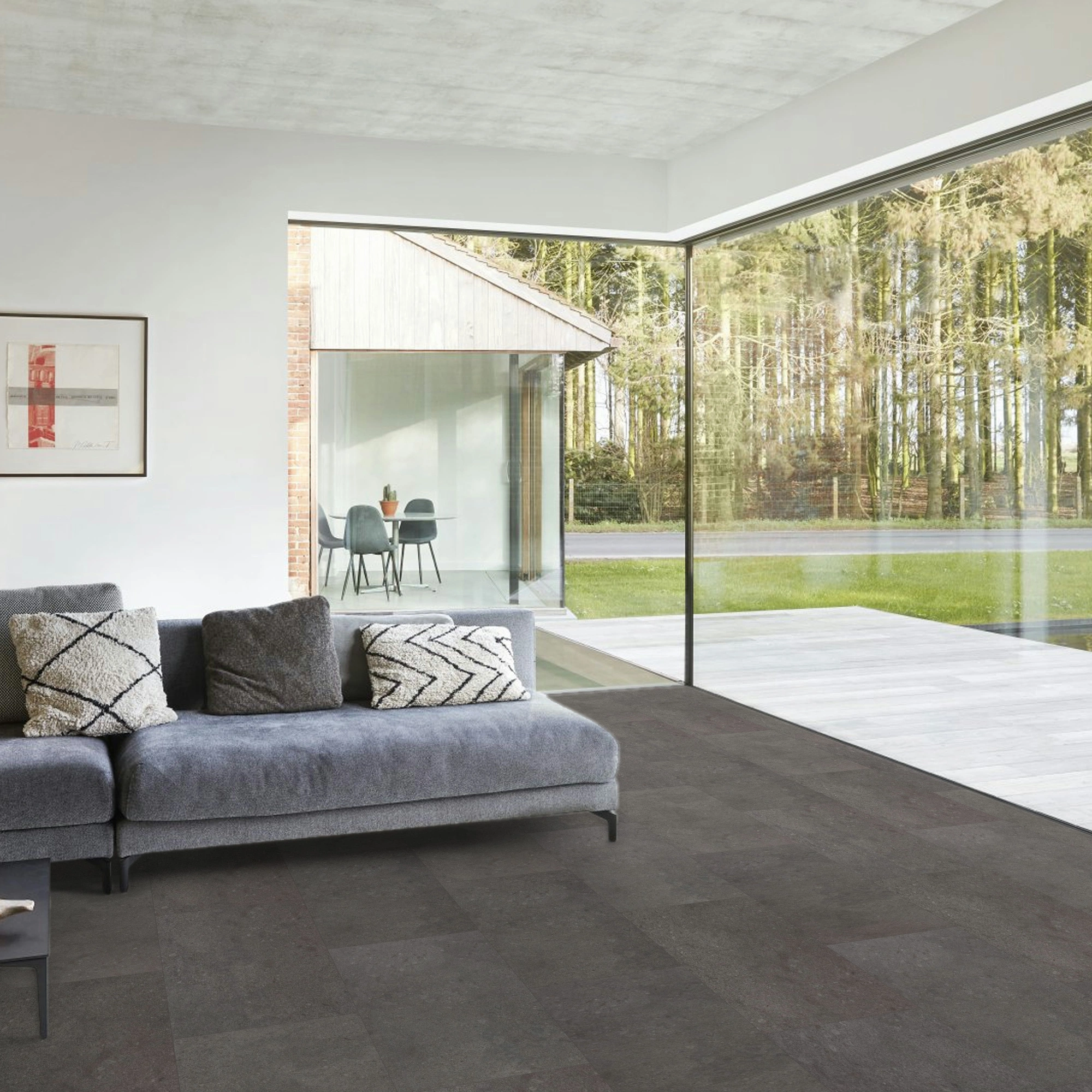 Milieubild Modernes Wohnzimmer mit Fensterfront - BerryAlloc Klebe-Vinyl Zenn Gluedown 55 Rimini Milieubild Modernes Wohnzimmer mit Fensterfront - BerryAlloc 60002260