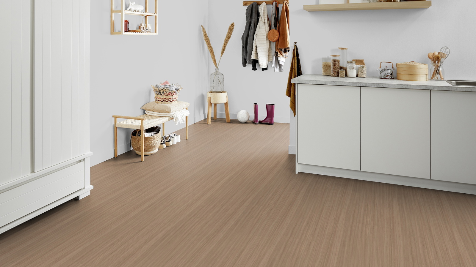 Milieubild Kompakte Küchenzeile im offenen Wohnbereich - Forbo Flooring 176504