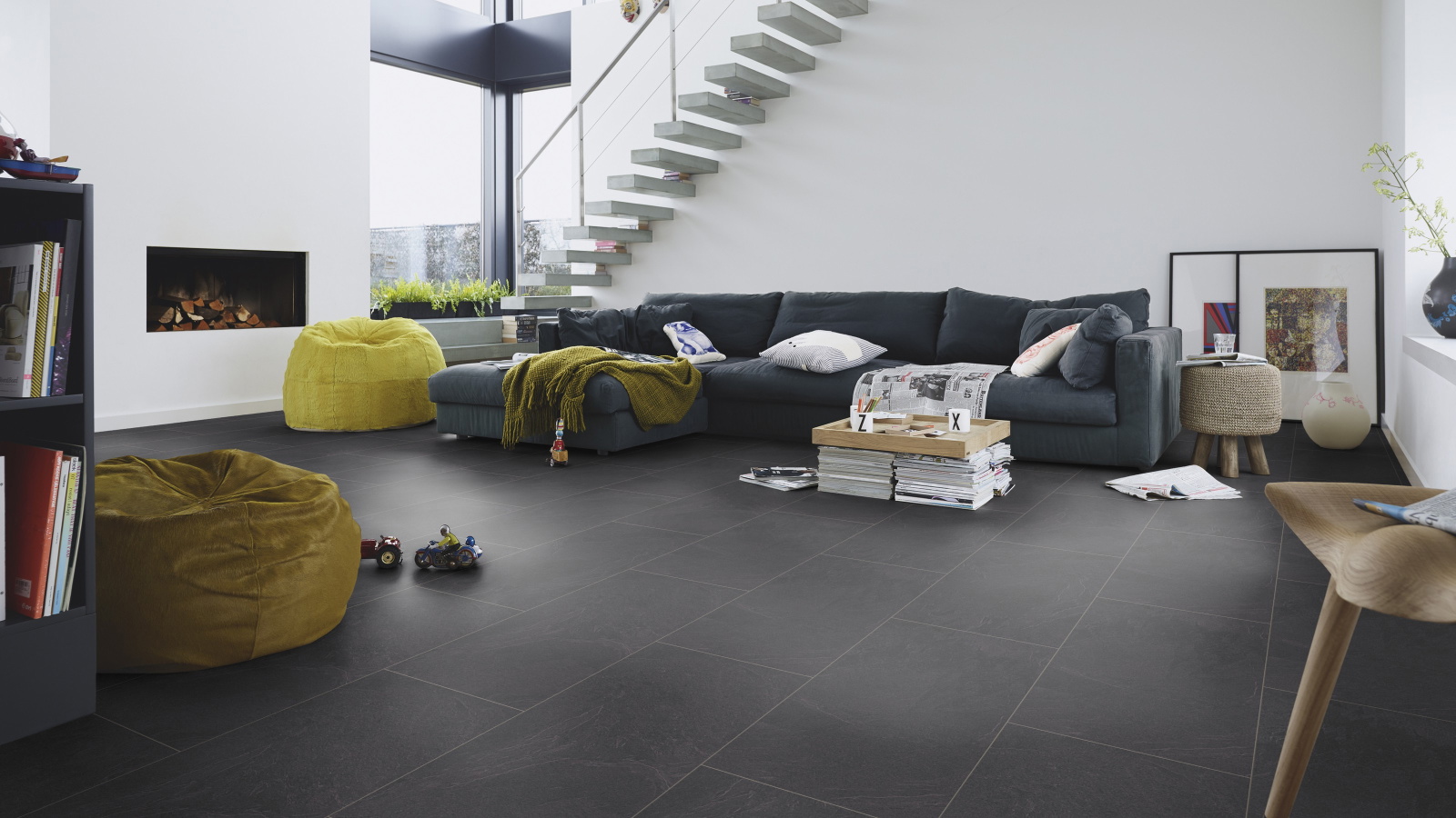 Milieubild Modernes Wohnzimmer mit Kamin - MEISTER 600003-0857398-06137