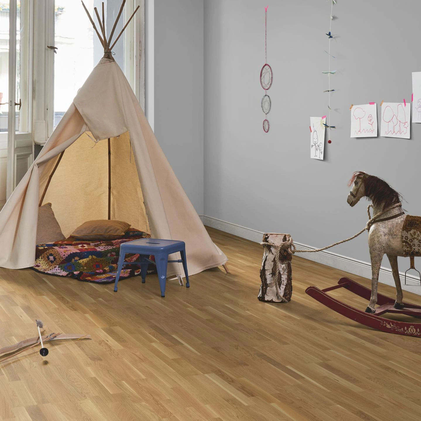 Milieubild Kinderzimmer in Stadtwohnung - Parador Parkett Classic 3060 Eiche matt Milieubild Kinderzimmer in Stadtwohnung - Parador 1247126