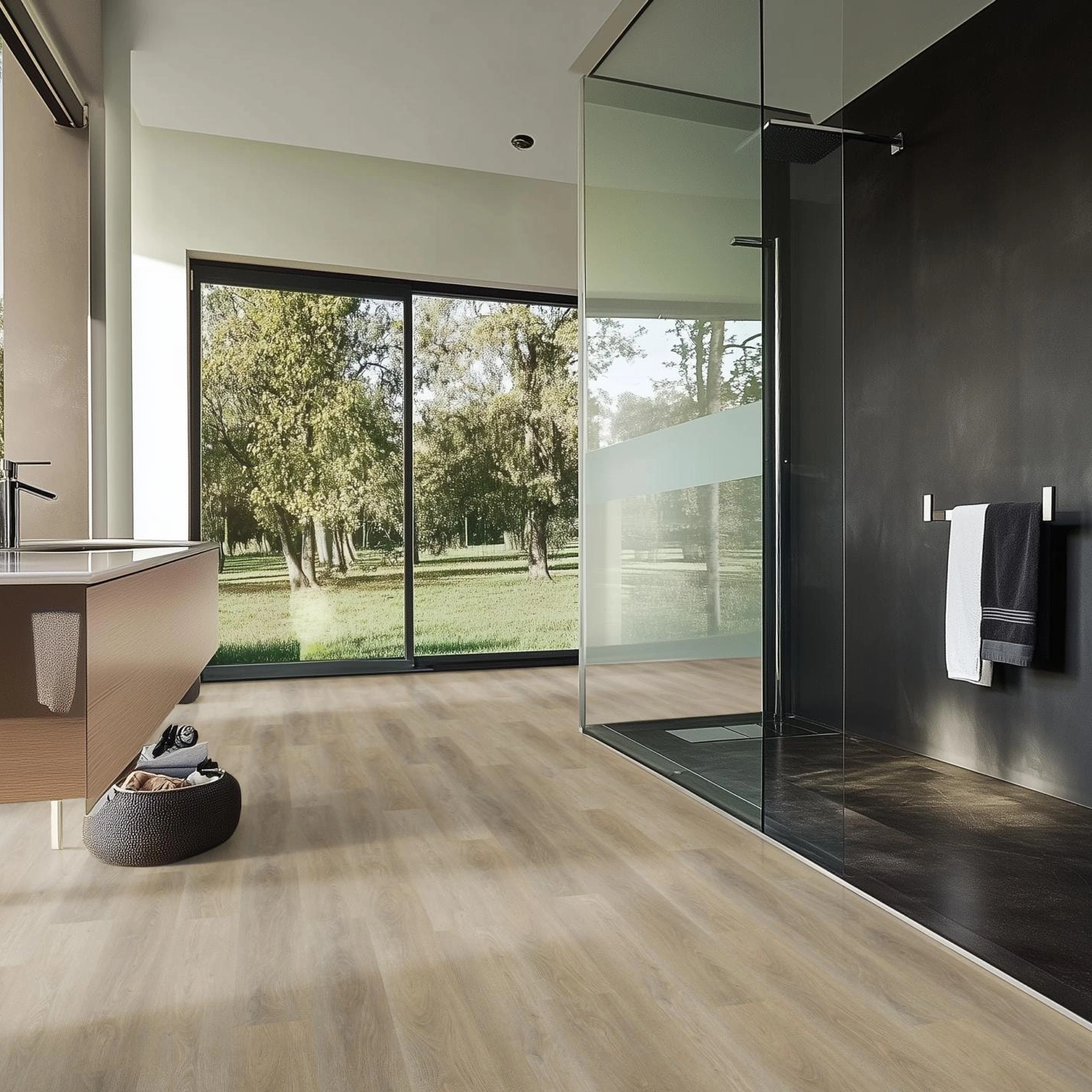 Milieubild Modernes Badezimmer mit bodentiefer Dusche - nexflor Rigid Klick-Vinyl Apollo Click Collection Crete Oak Milieubild Modernes Badezimmer mit bodentiefer Dusche - nexflor NXF-60030-017