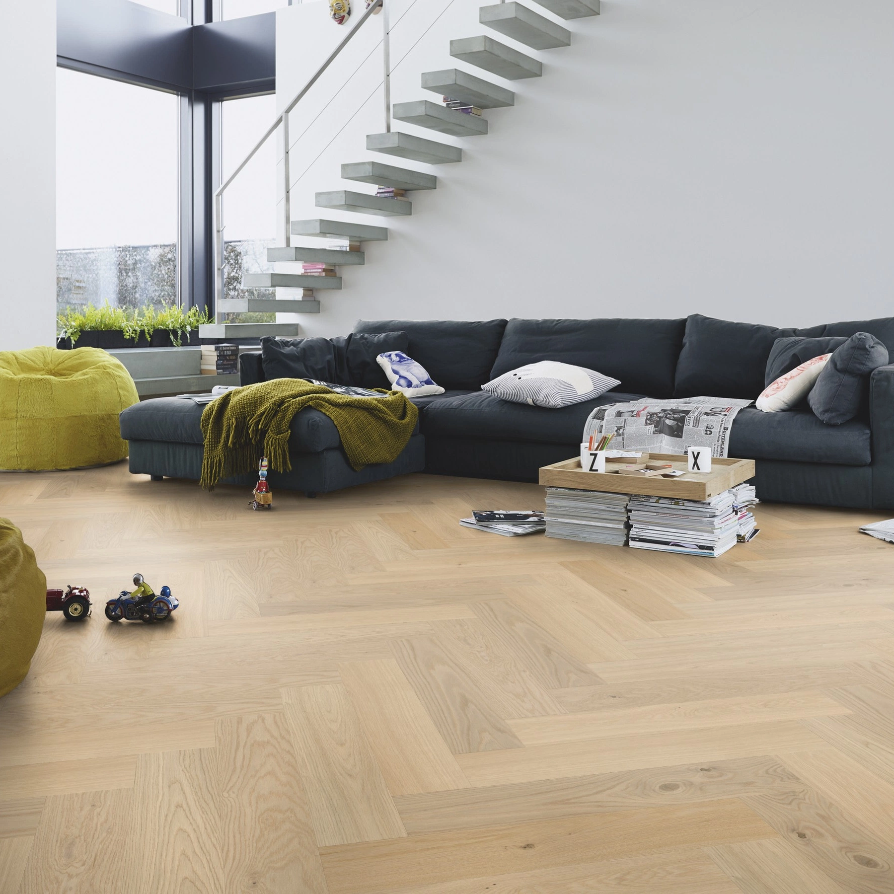 Milieubild Modernes Wohnzimmer mit Kamin - MEISTER Holzboden HS 500 Lindura Eiche classic Alabaster Milieubild Modernes Wohnzimmer mit Kamin - MEISTER 500010-0700140-08929