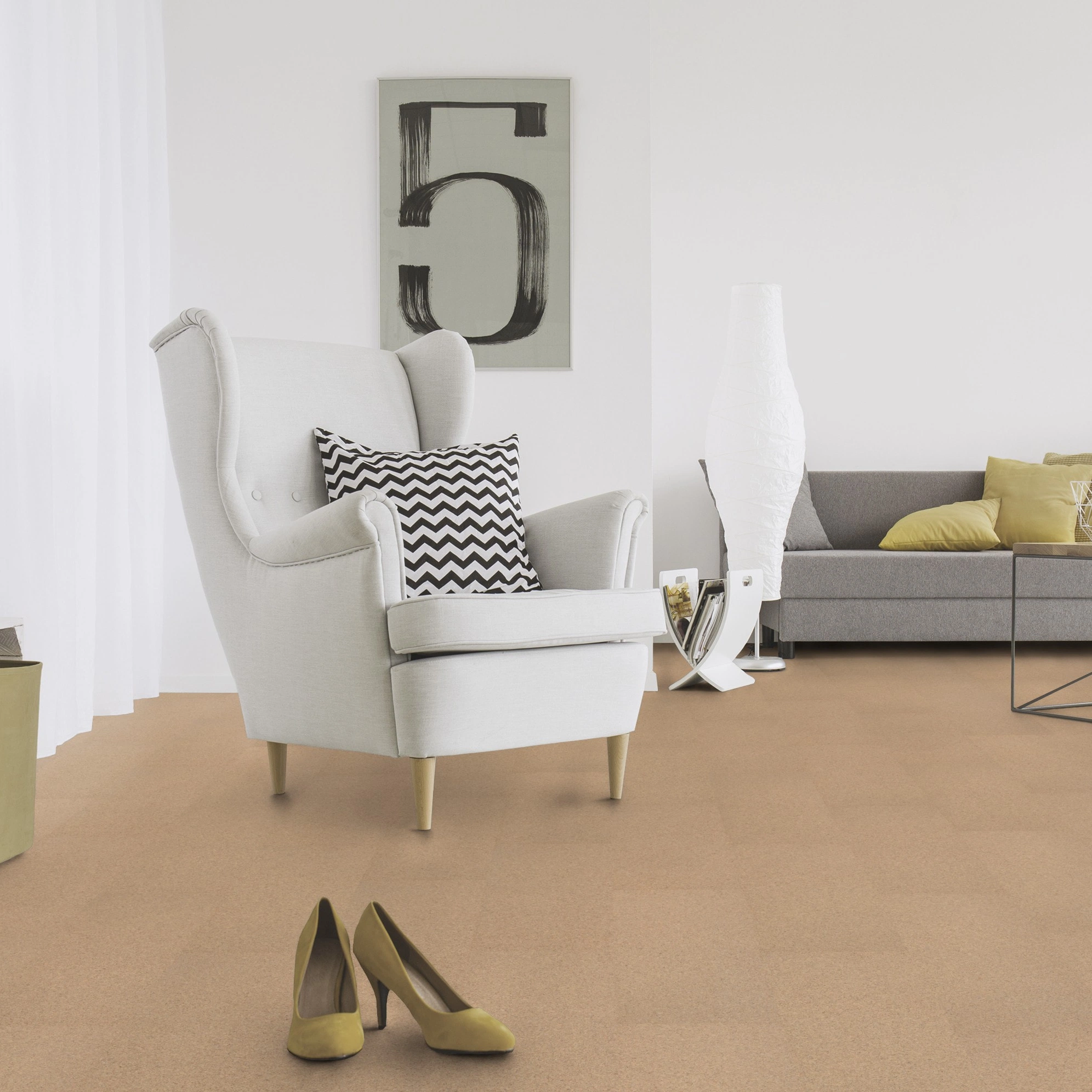 Milieubild Wohnzimmer mit Sessel und Sofa - Wicanders Wise HDF Klick-Korkboden cork Go Sand Milieubild Wohnzimmer mit Sessel und Sofa - Wicanders Wise 80002133