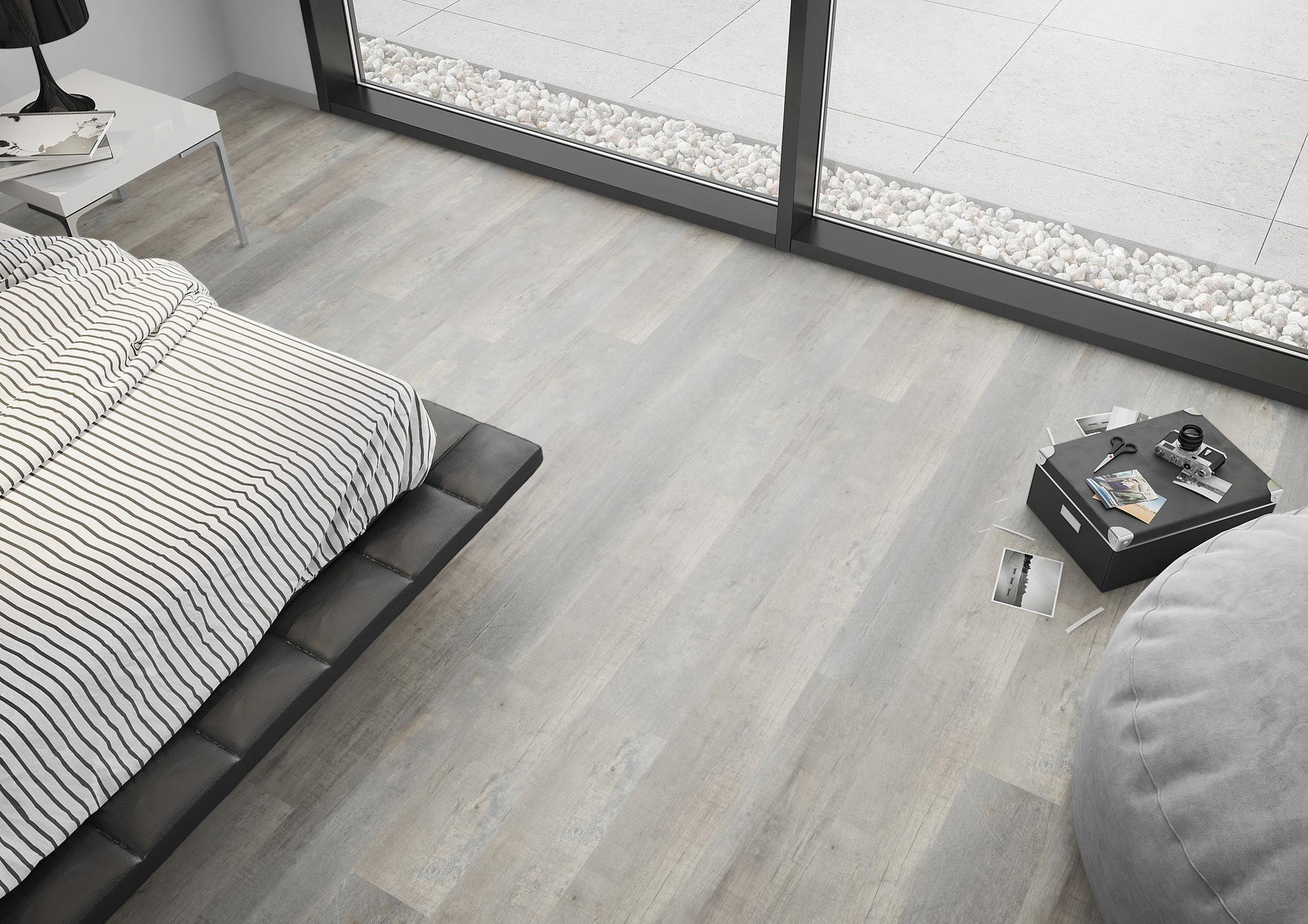 Milieubild Schlafzimmer mit Sitzkissen - nexflor Rigid Klick-Vinyl Apollo Click Collection Argos Oak Milieubild Schlafzimmer mit Sitzkissen - nexflor NXF-60030-011