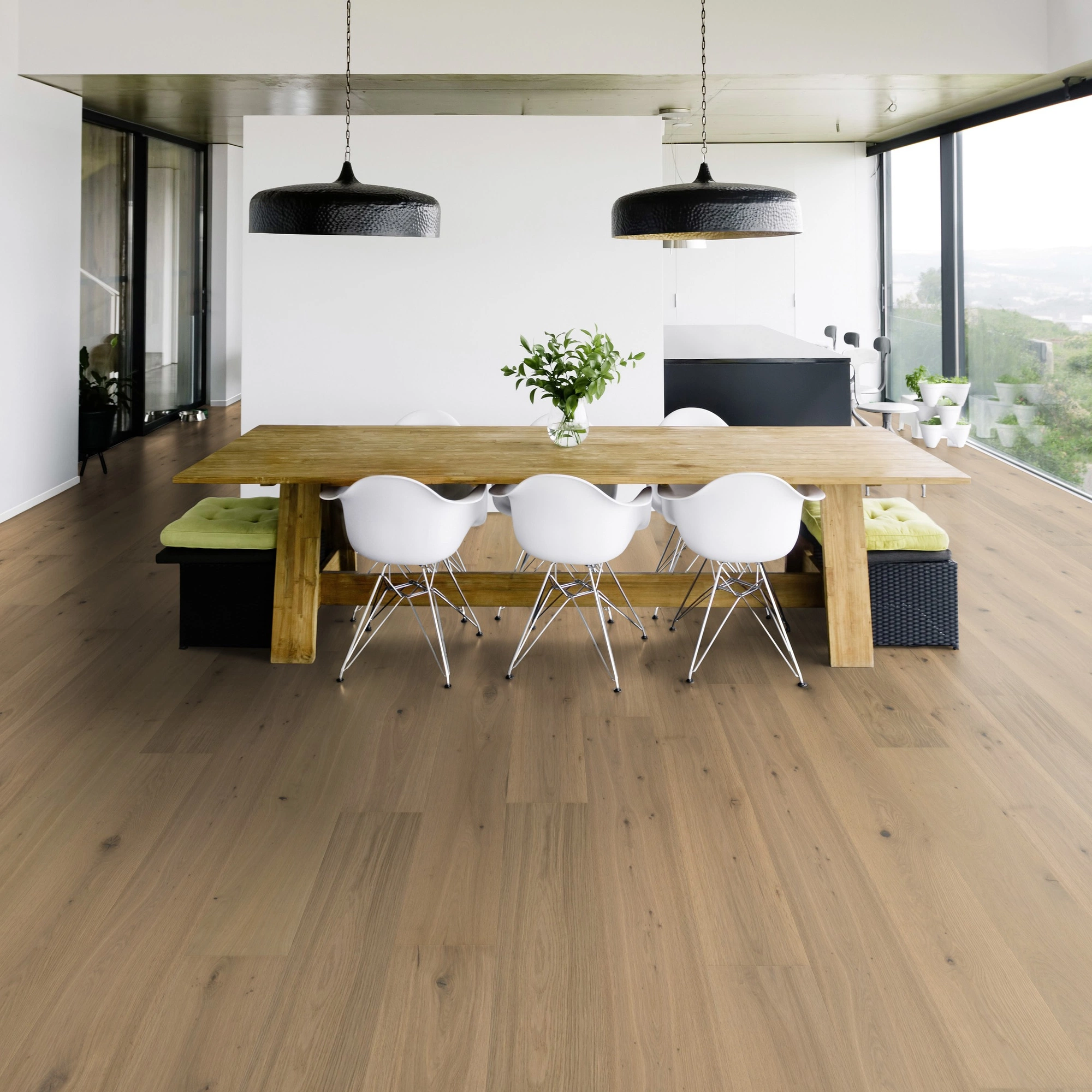 Milieubild Modernes Esszimmer mit Blick in die Natur - Bennett & Jones Parkett Britain's Finest Oak No.26 Bath Milieubild Modernes Esszimmer mit Blick in die Natur - Bennett & Jones 1148010915