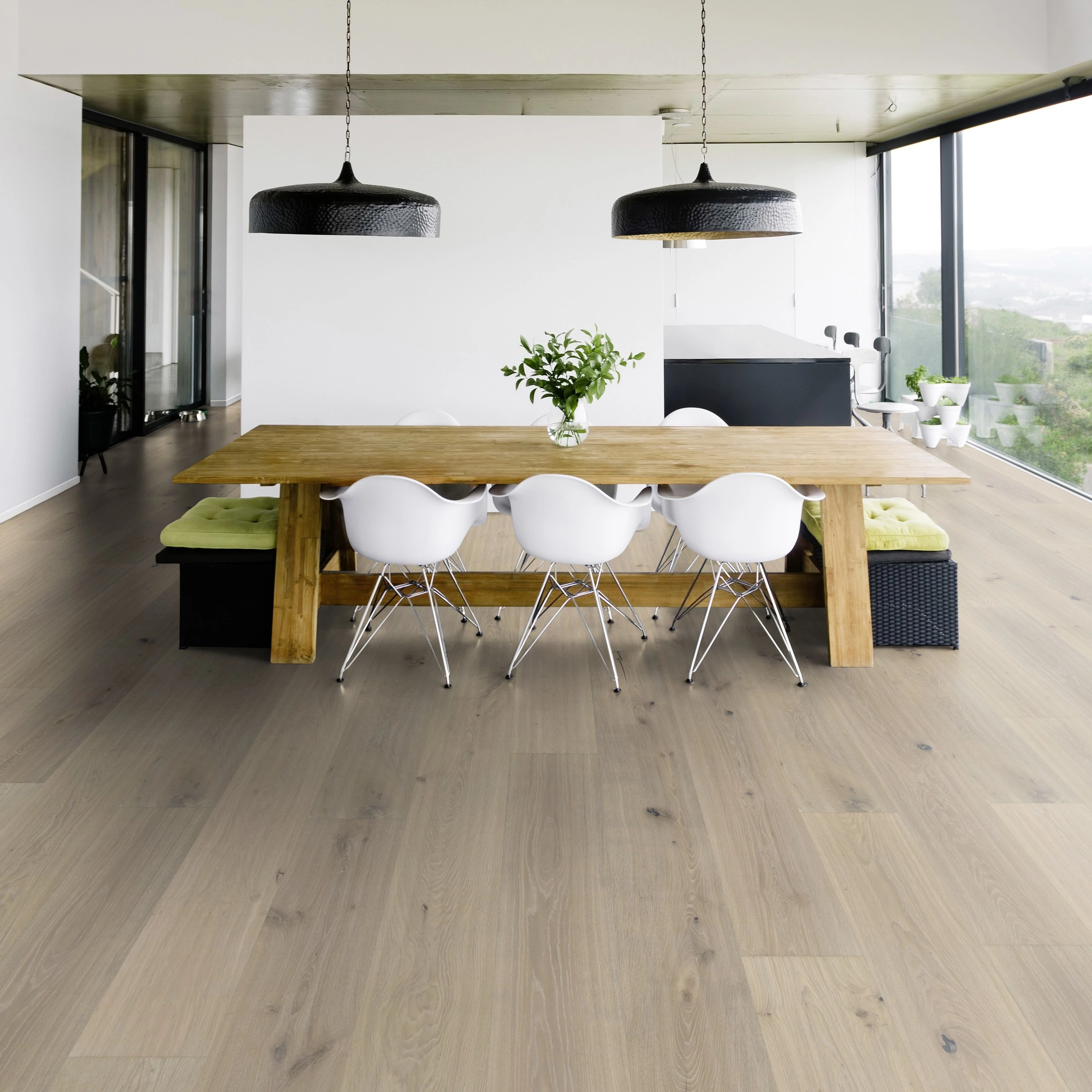 Milieubild Modernes Esszimmer mit Blick in die Natur - Bennett & Jones Parkett Grand Houses Oak No.18 Balmoral Milieubild Modernes Esszimmer mit Blick in die Natur - Bennett & Jones 1148012296