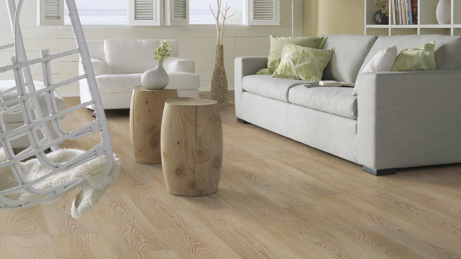 Milieubild Modernes, freundliches Wohnzimmer mit Sofa - Forbo Flooring 220141