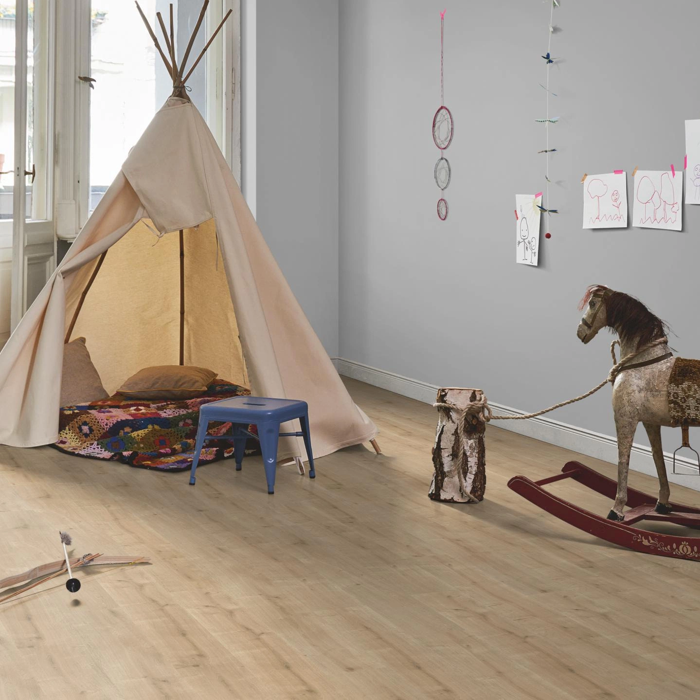 Milieubild Kinderzimmer in Stadtwohnung - Parador Laminat Basic 400 Eiche geschliffen Milieubild Kinderzimmer in Stadtwohnung - Parador 1426542