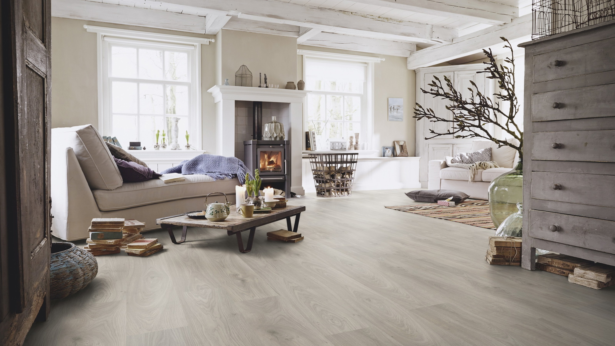 Milieubild Wohnzimmer im Landhaus-Stil - MEISTER Laminat LC 150 Eiche Monclair Milieubild Wohnzimmer im Landhaus-Stil - MEISTER 600014-1288198-07148