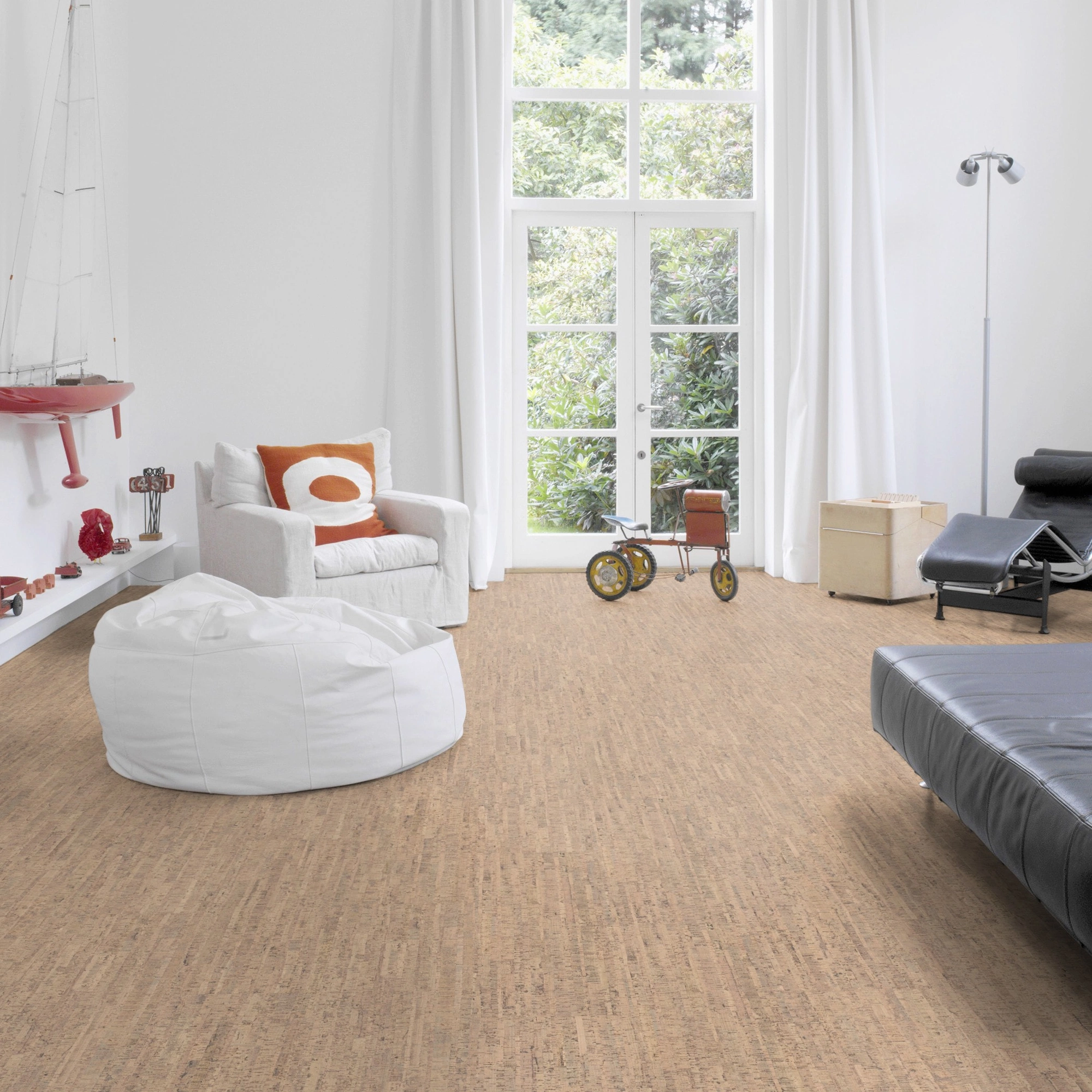 Milieubild Altbau-Wohnzimmer mit Kamin - Wicanders Wise HDF Klick-Korkboden cork Go Charm Milieubild Altbau-Wohnzimmer mit Kamin - Wicanders Wise 80001636