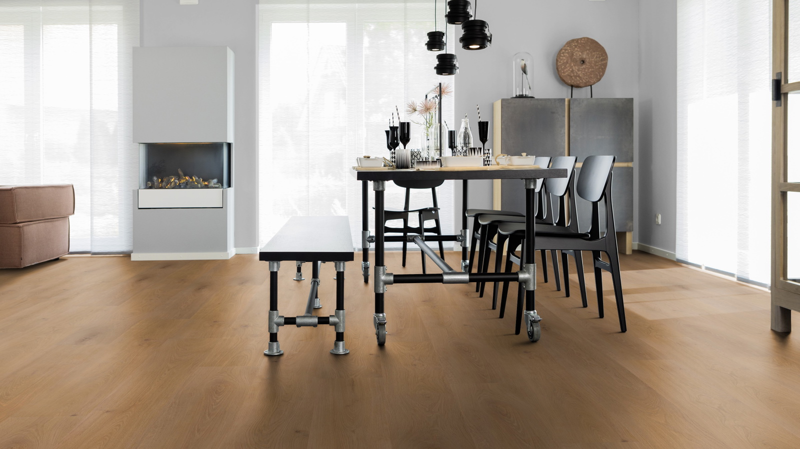 Milieubild Esszimmer mit Kamin - wineo MLP311R