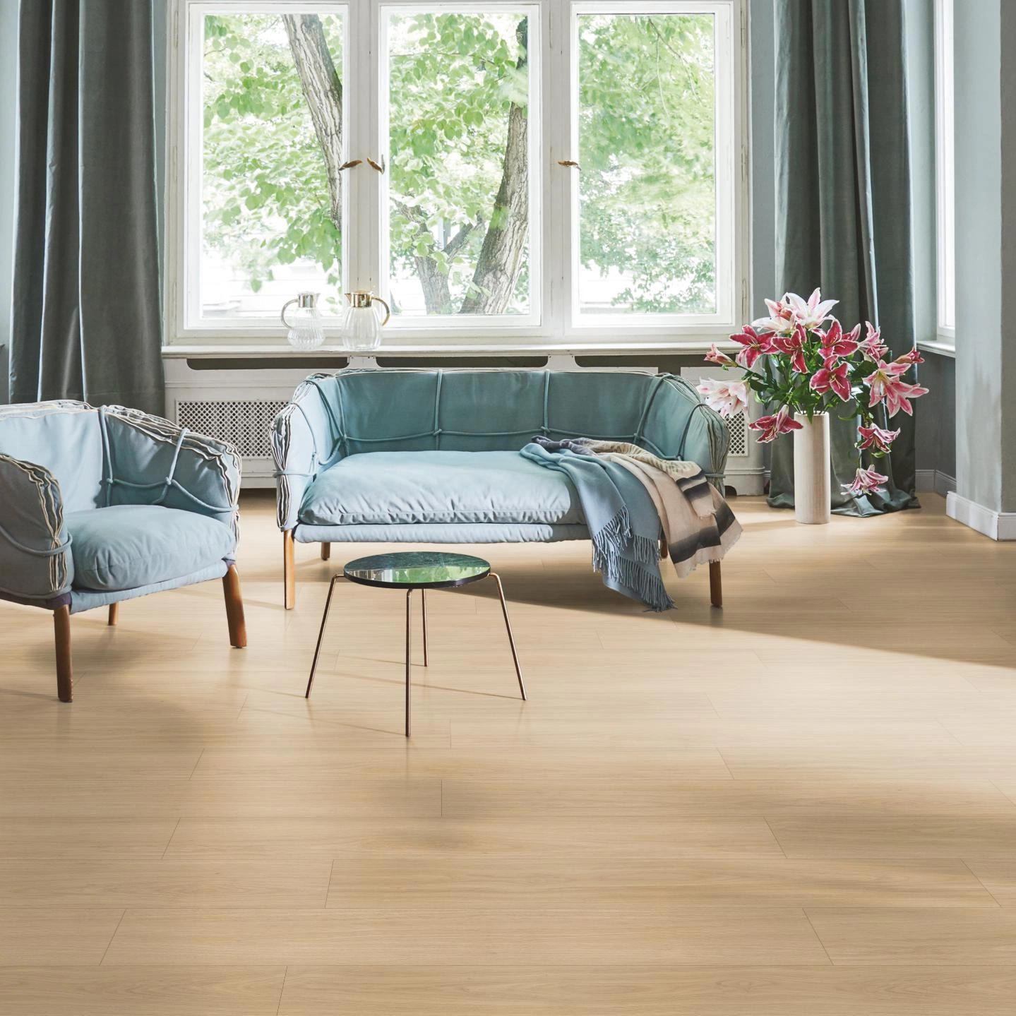 Milieubild Wohnzimmer in Stadtwohnung - Parador HDF Klick-Designboden Modular ONE Eiche Artemis natur Milieubild Wohnzimmer in Stadtwohnung - Parador 1748717