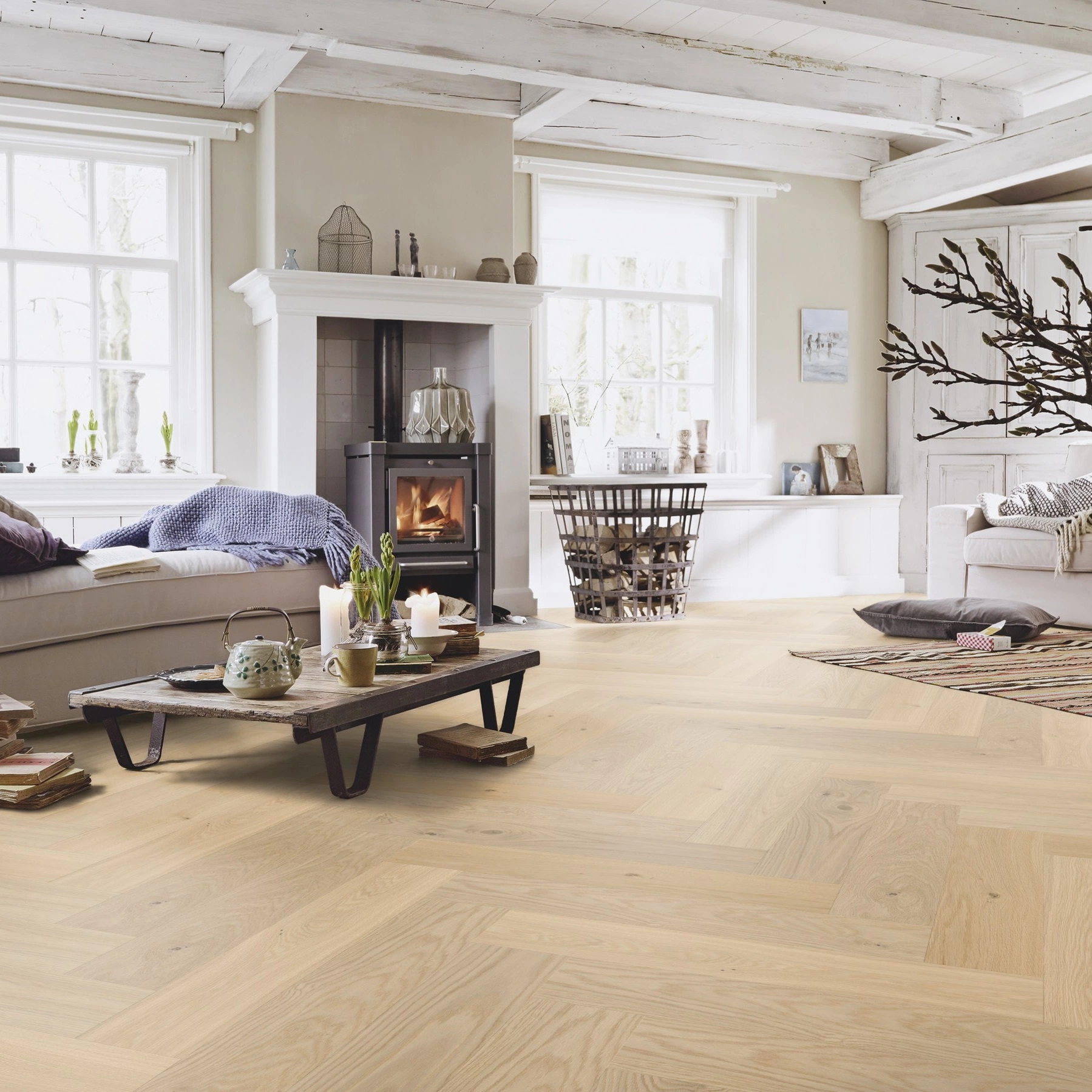 Milieubild Wohnzimmer im Landhaus-Stil - MEISTER Holzboden HS 500 Lindura Eiche classic Alabaster Milieubild Wohnzimmer im Landhaus-Stil - MEISTER 500010-0700140-08929