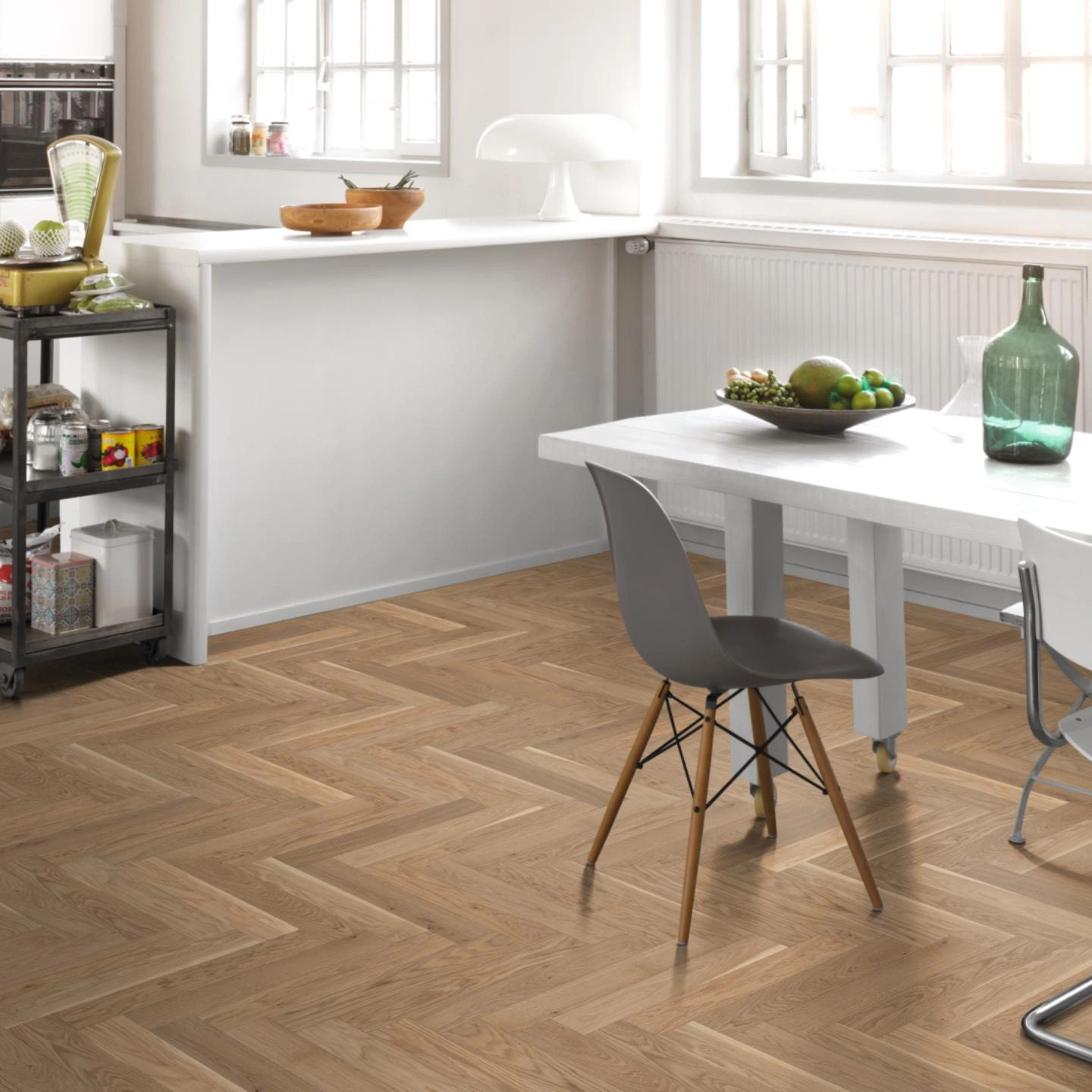Milieubild Küche mit Essbereich - Parador Parkett Trendtime 3 Eiche cream Milieubild Küche mit Essbereich - Parador 1739932