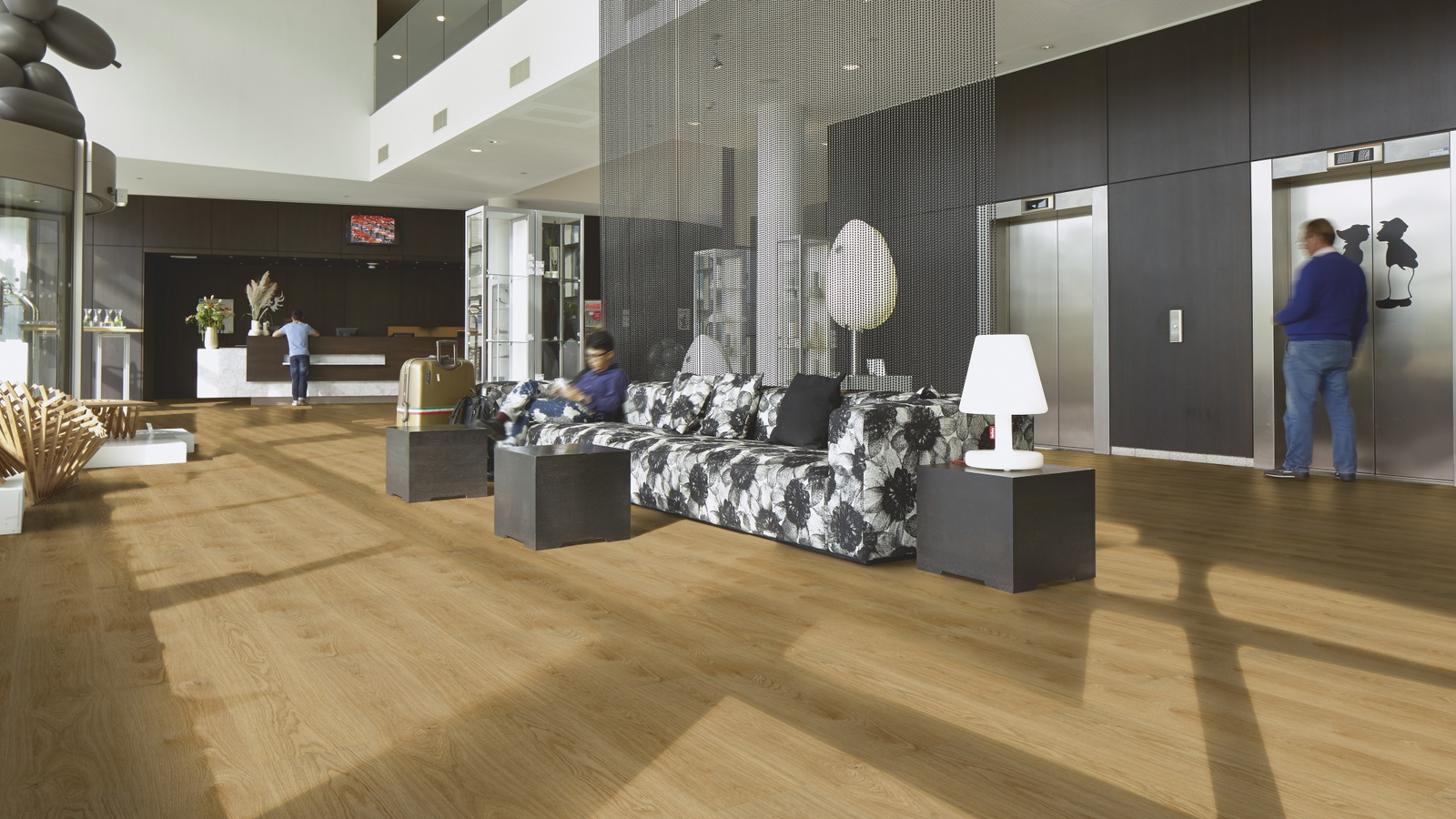 Milieubild Hotellobby mit Rezeption - Forbo Flooring 253434