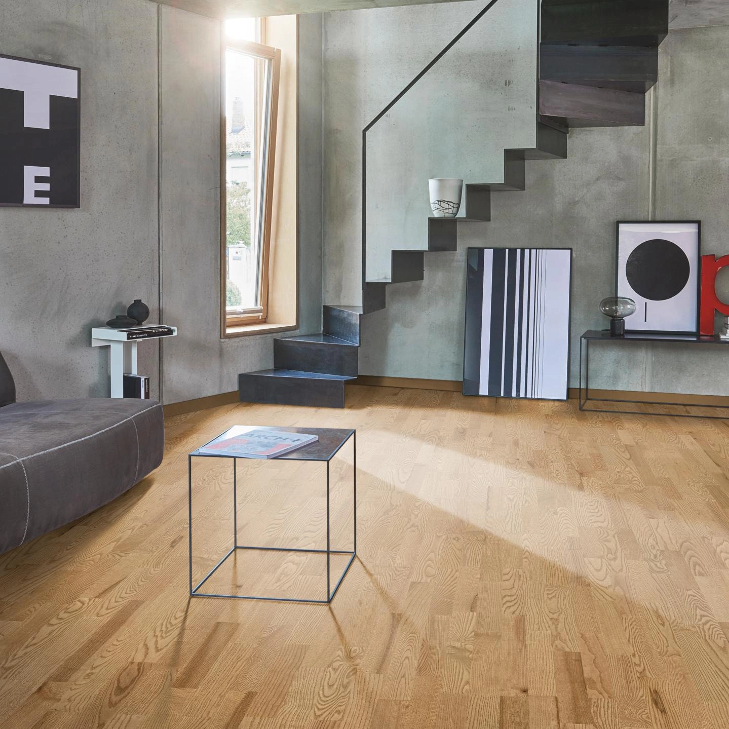 Milieubild Wohnzimmer im modernen Loft-Stil - Parador Parkett Classic 3060 Esche Amarone braun Milieubild Wohnzimmer im modernen Loft-Stil - Parador 1748891