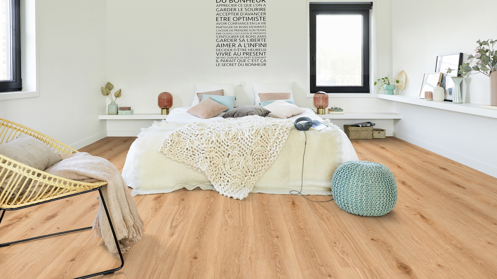 Milieubild Modernes Schlafzimmer - Bett mit Stuhl - Tarkett 260030005