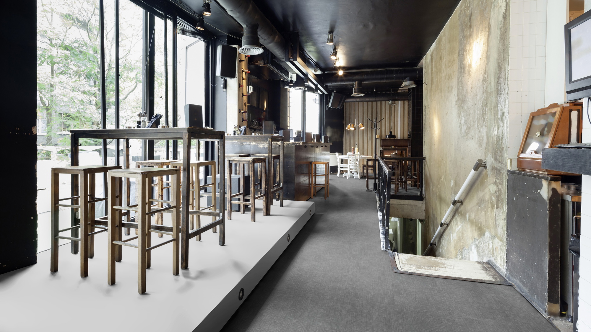 Milieubild Restaurant - Bar mit Tischen und Hockern - wineo Klebe-Bioboden PURLINE wineo 1500 graphic XL Fractal Dark Milieubild Restaurant - Bar mit Tischen und Hockern - wineo PL15600GXL