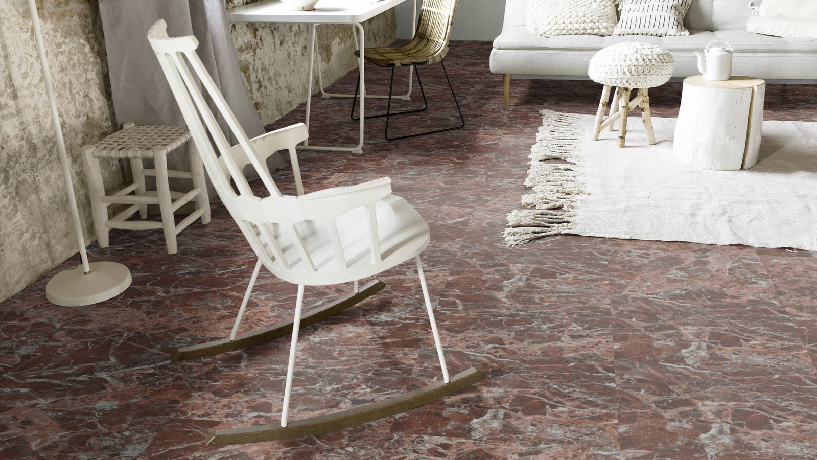 Milieubild Wohnzimmer mit Schaukelstuhl im skandinavischen Stil - Forbo Flooring 243647
