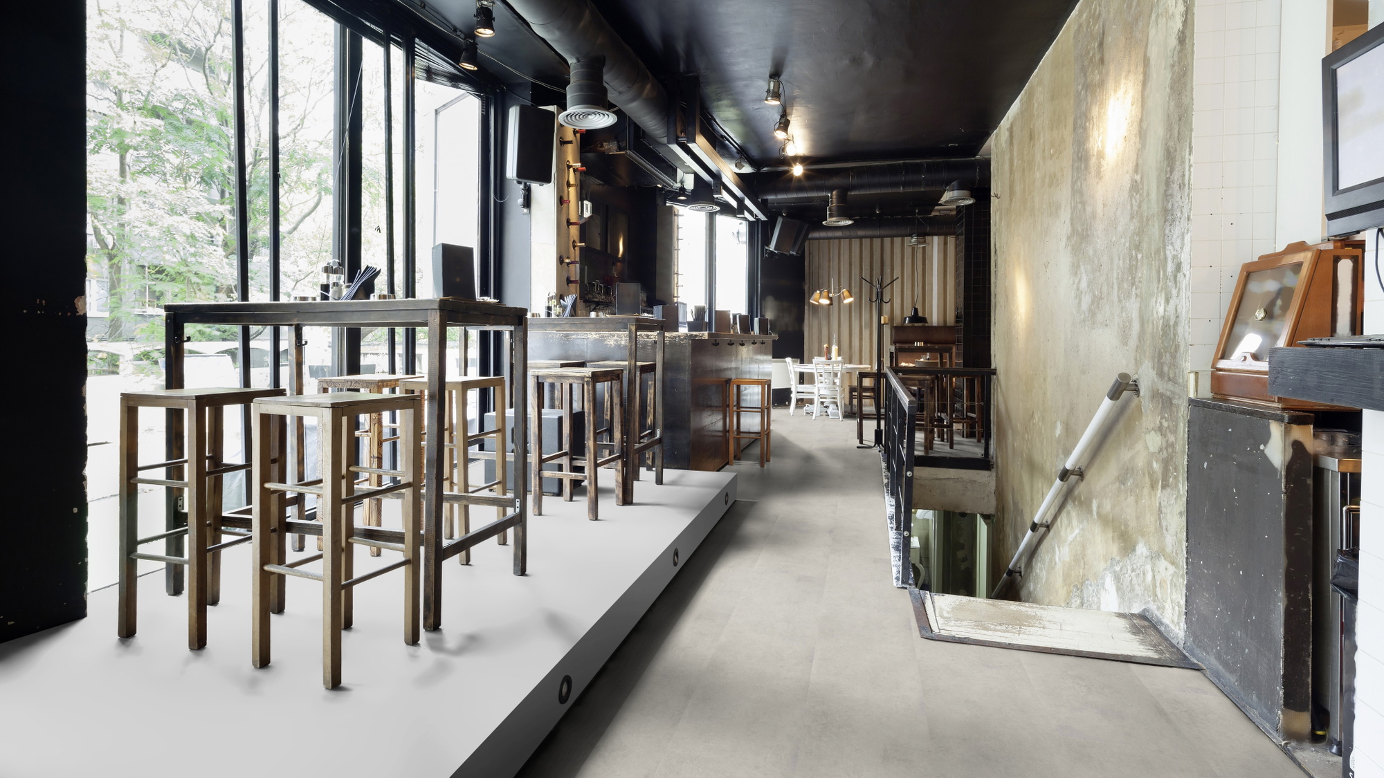 Milieubild Restaurant - Bar mit Tischen und Hockern - wineo PL15408SXL