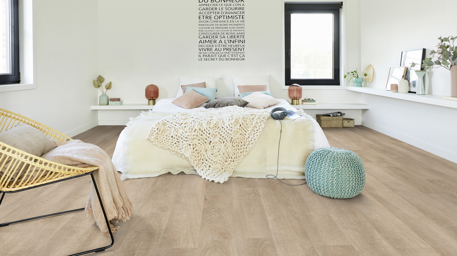 Milieubild Modernes Schlafzimmer - Bett mit Stuhl - Tarkett 24524007