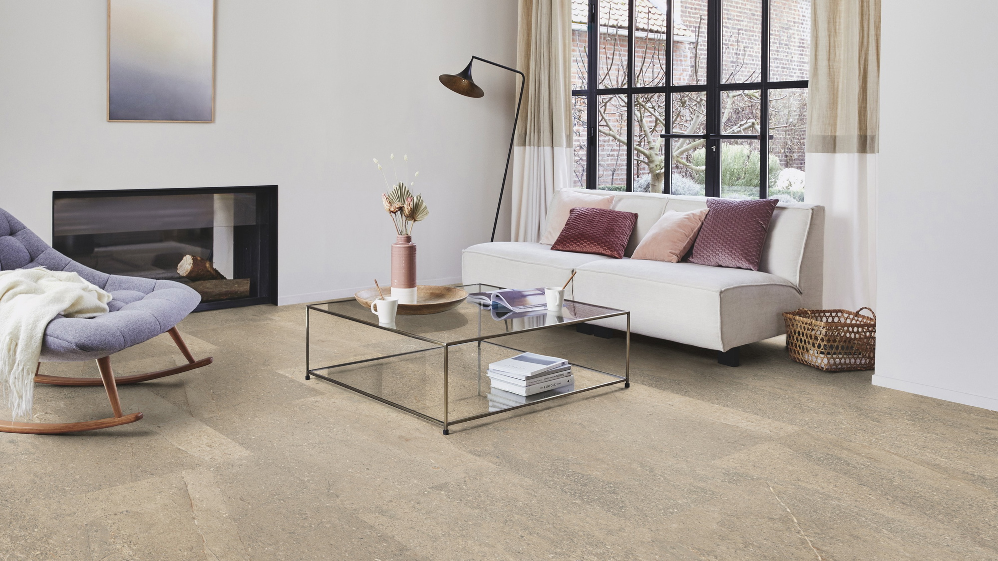 Milieubild Modernes Wohnzimmer mit Kamin - Tarkett 260008037