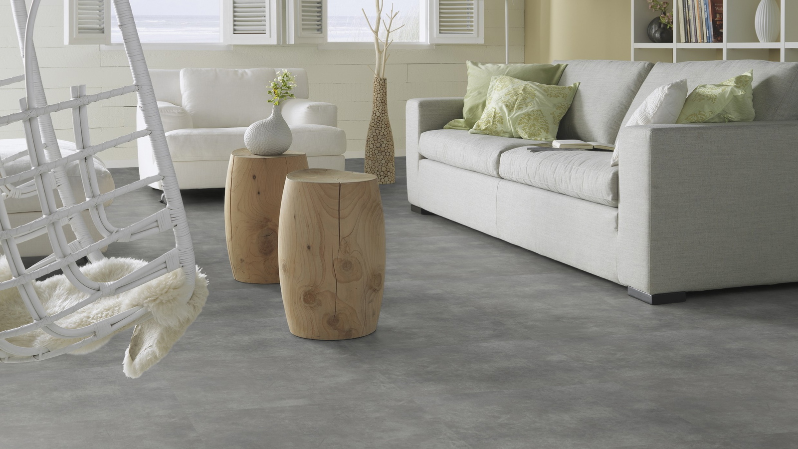 Milieubild Modernes, freundliches Wohnzimmer mit Sofa - Forbo Flooring 220178