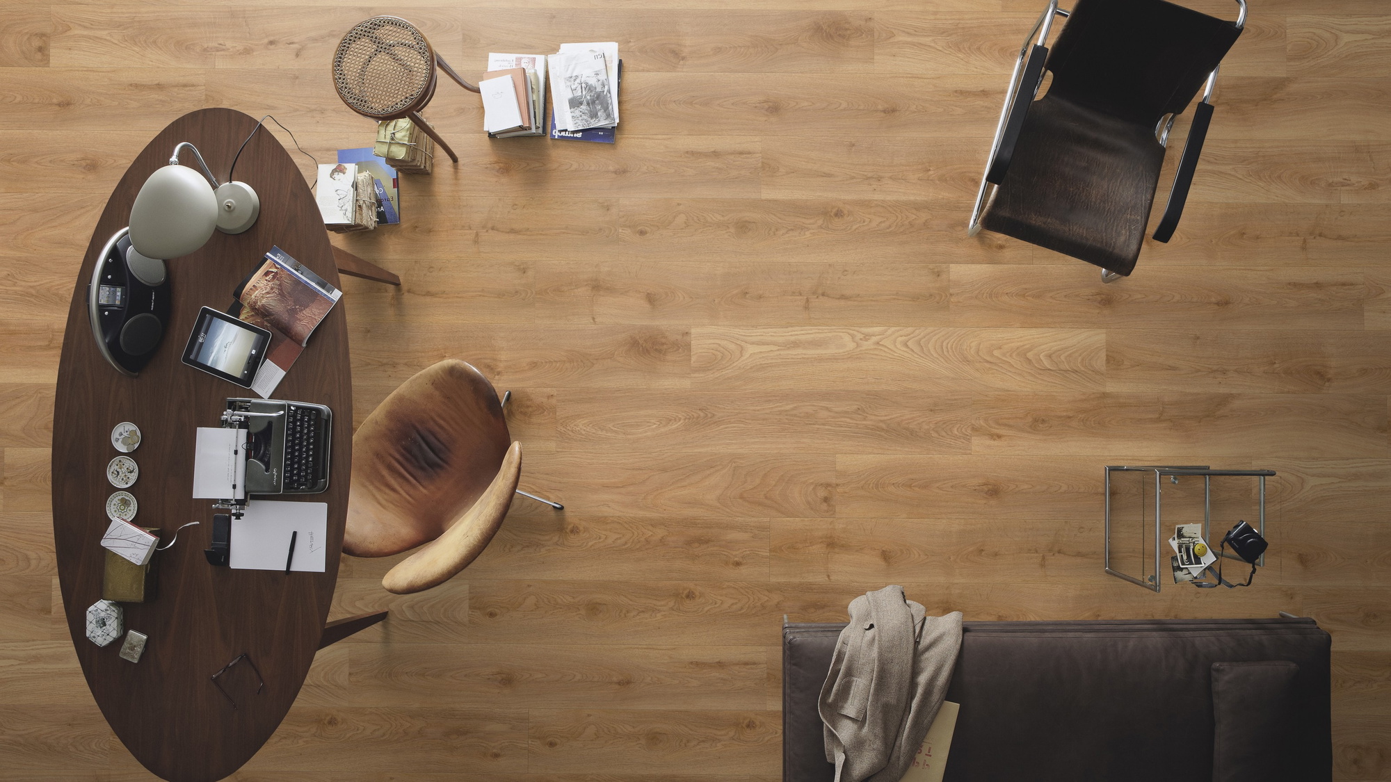 Milieubild Büro mit ovalem Tisch - Draufsicht - Meister Laminat LD 150 Eiche Woodend Milieubild Büro mit ovalem Tisch - Draufsicht - Meister 600017-1288198-07014