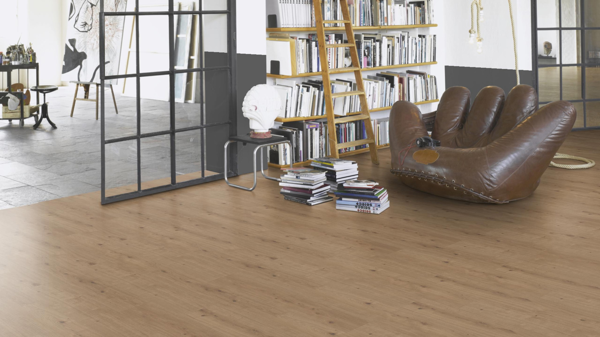 Milieubild Modernes Wohnzimmer mit Atelier - Parador HDF Klick-Designboden Modular ONE Eiche Atmosphere umbra Milieubild Modernes Wohnzimmer mit Atelier - Parador 1744546