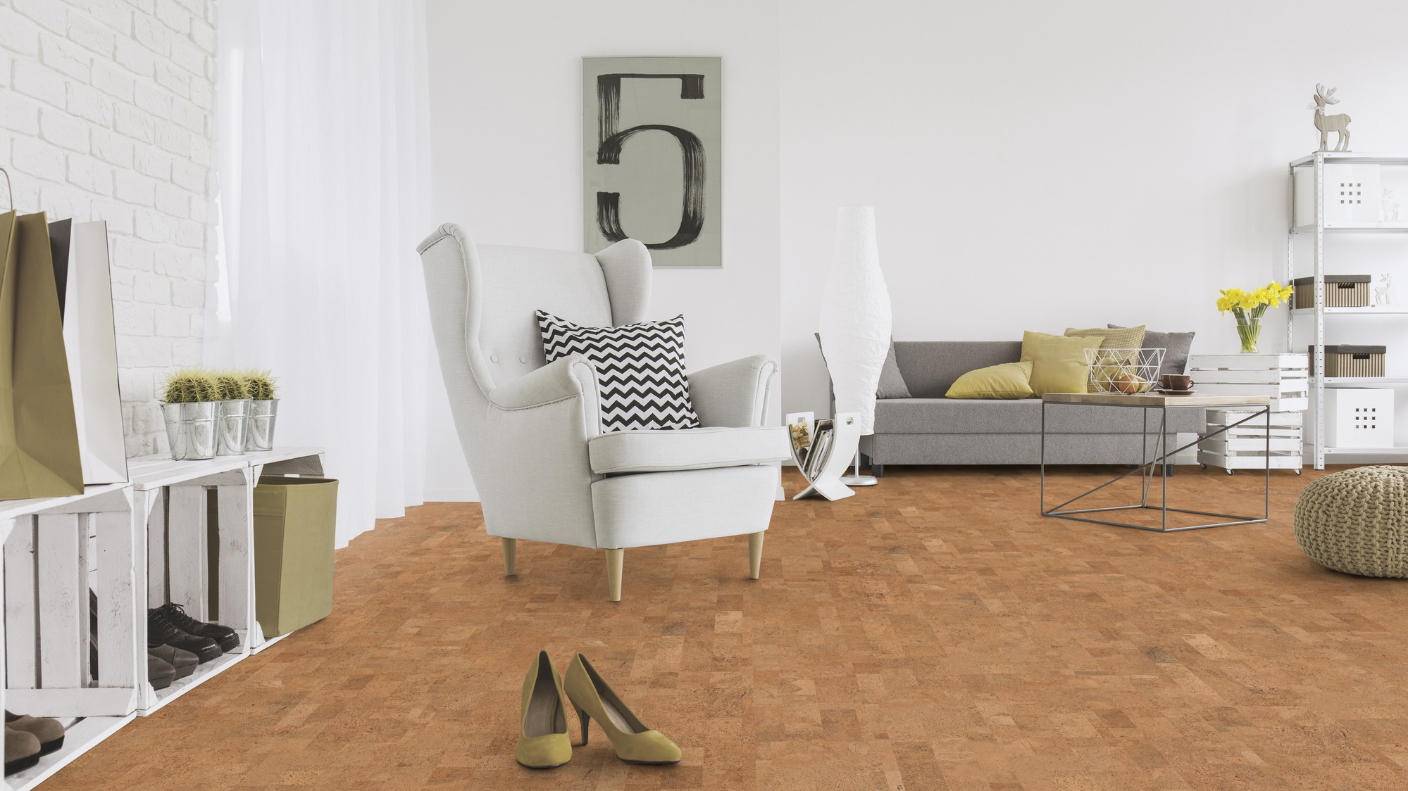 Milieubild Wohnzimmer mit Sessel und Sofa - Wicanders Wise HDF Klick-Korkboden cork Essence Originals Harmony Milieubild Wohnzimmer mit Sessel und Sofa - Wicanders Wise 80002236