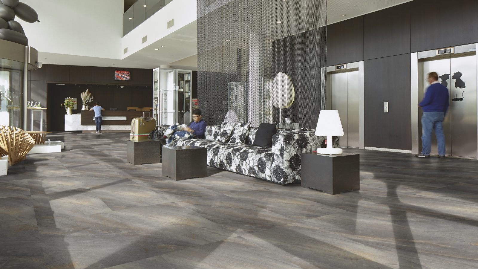 Milieubild Hotellobby mit Rezeption - Forbo Flooring 243669