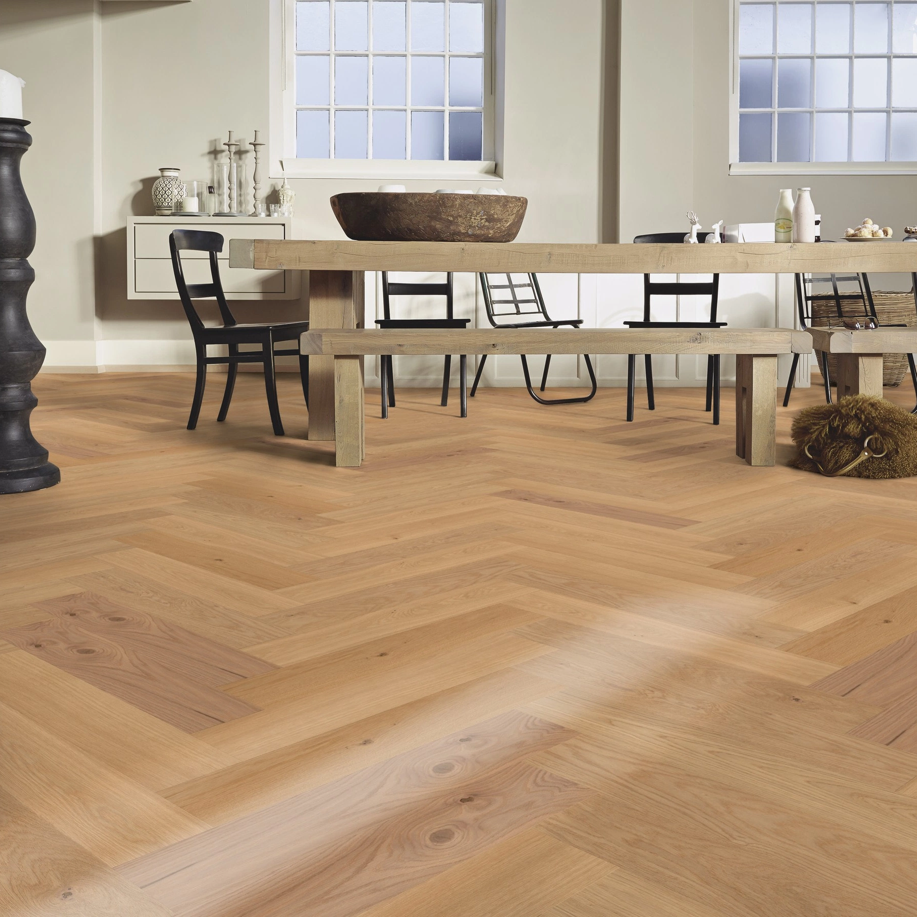 Milieubild Esszimmer mit großem Tisch - MEISTER Holzboden HS 500 Lindura Eiche classic Milieubild Esszimmer mit großem Tisch - MEISTER 500010-0700140-08925