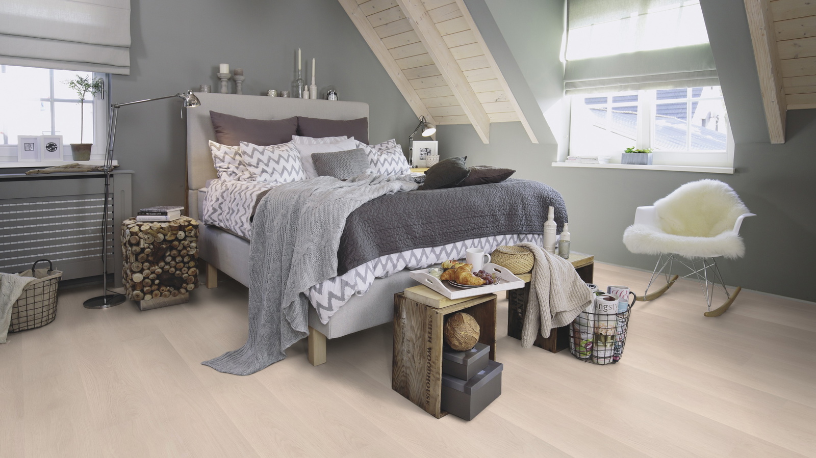 Milieubild Schlafzimmer im modernen Dachgeschoss - wineo PLC295R