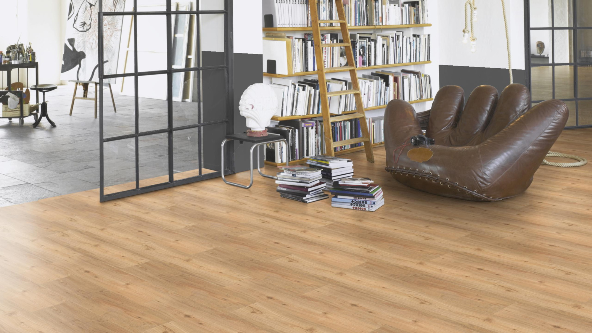 Milieubild Modernes Wohnzimmer mit Atelier - Parador Rigid Klick-Vinyl Classic 2070 Eiche natur Milieubild Modernes Wohnzimmer mit Atelier - Parador 1744633