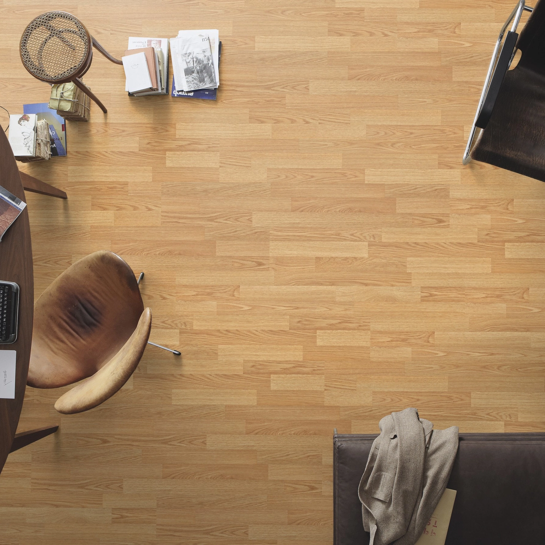 Milieubild Büro mit ovalem Tisch - Draufsicht - MEISTER Laminat LC 150 Eiche Milieubild Büro mit ovalem Tisch - Draufsicht - MEISTER 600014-1288198-00462