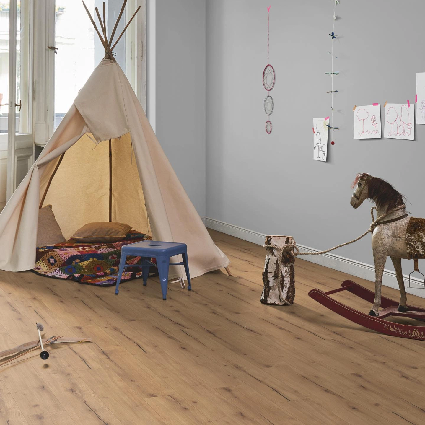 Milieubild Kinderzimmer in Stadtwohnung - Parador HDF Klick-Designboden Modular ONE Eiche Helios natur Milieubild Kinderzimmer in Stadtwohnung - Parador 1748709