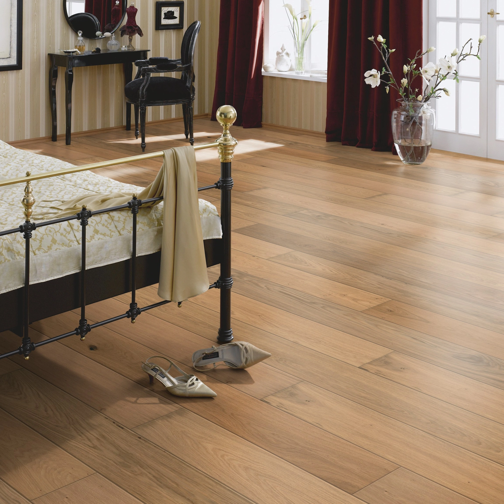 Milieubild Luxuriöses Schlafzimmer - Bennett & Jones Parkett Britain's Finest Oak No.11 Salisbury Milieubild Luxuriöses Schlafzimmer - Bennett & Jones 1148011910
