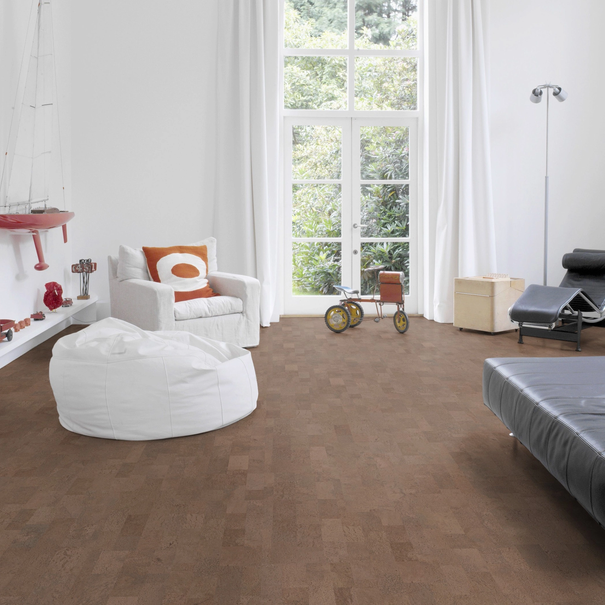 Milieubild Altbau-Wohnzimmer mit Kamin - Wicanders Wise HDF Klick-Korkboden cork Essence Identity Tea Milieubild Altbau-Wohnzimmer mit Kamin - Wicanders Wise 80001657