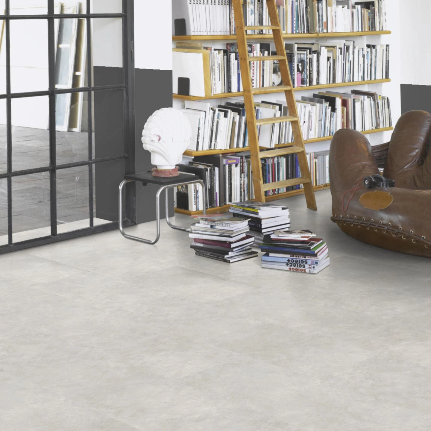Milieubild Modernes Wohnzimmer mit Atelier - Parador Laminat Trendtime 5 Beton hellgrau Milieubild Modernes Wohnzimmer mit Atelier - Parador 1743595