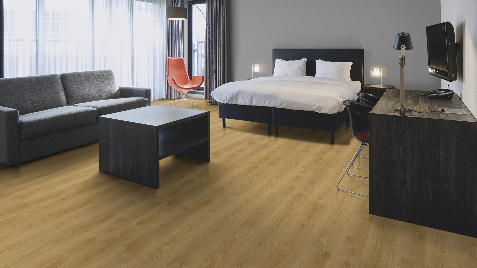 Milieubild Hotelzimmer mit Kingsize-Bett - Forbo Flooring 217620