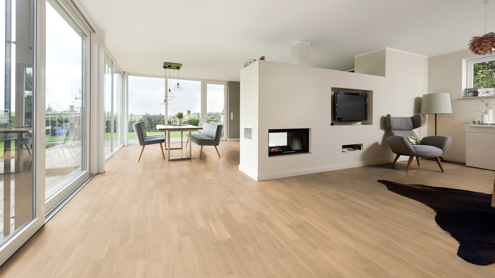 Milieubild Wohnzimmer mit Essbereich und Kamin - ter Hürne 1101312488