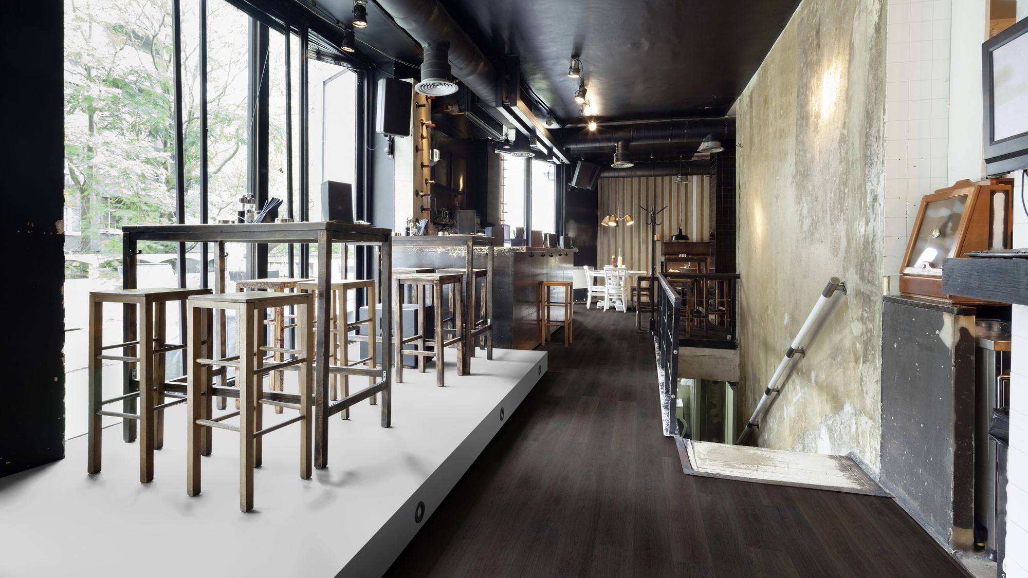 Milieubild Restaurant - Bar mit Tischen und Hockern - wineo PL304R