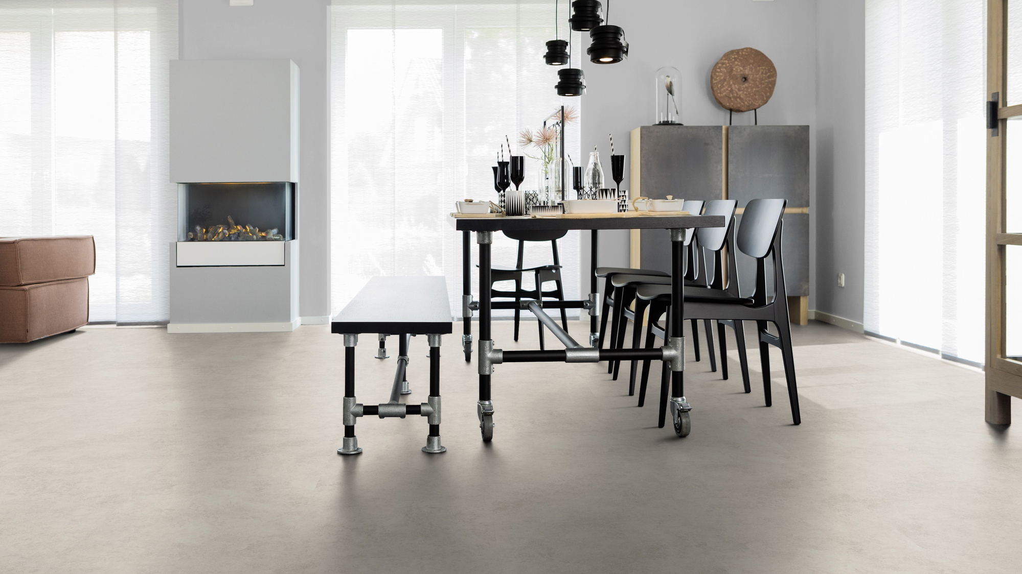Milieubild Esszimmer mit Kamin - wineo PL116R