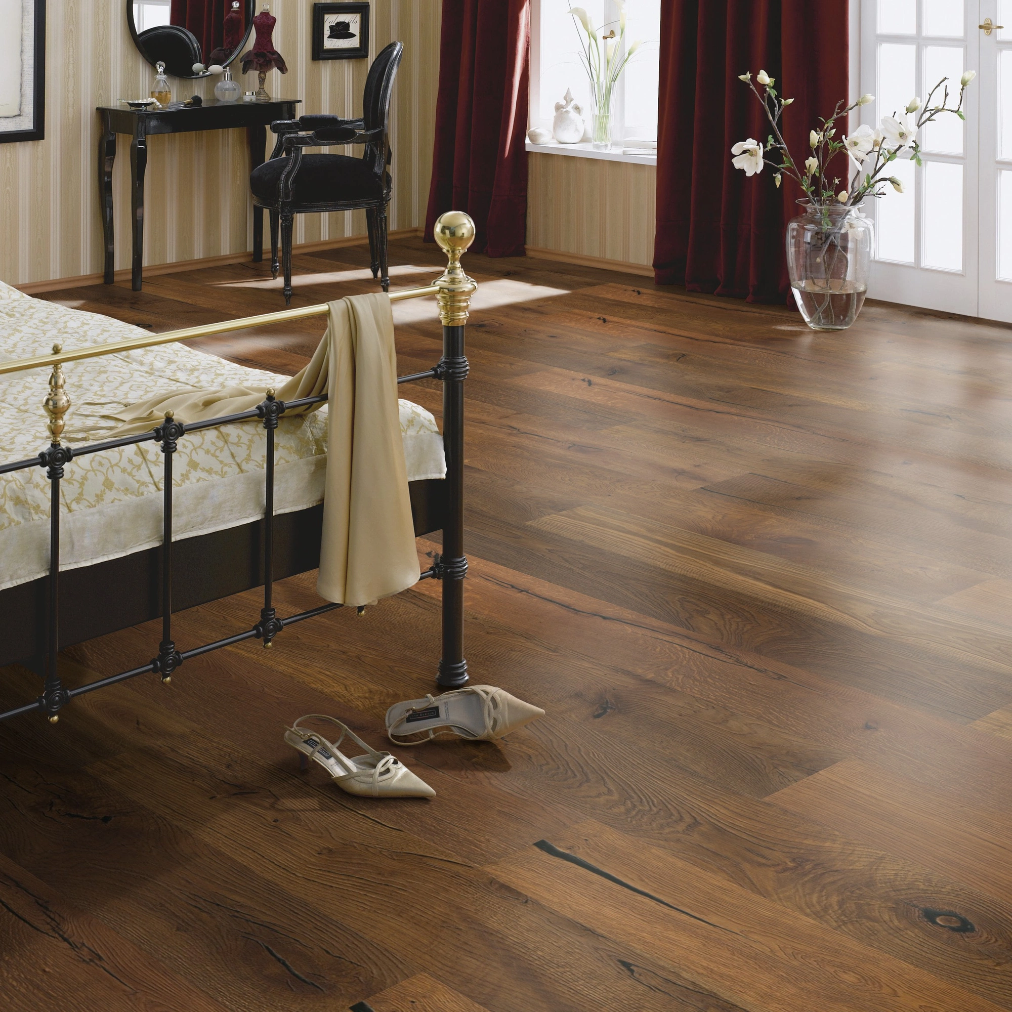 Milieubild Luxuriöses Schlafzimmer - Bennett & Jones Parkett Britain's Finest Oak No.109 Sheffield Milieubild Luxuriöses Schlafzimmer - Bennett & Jones 1148010109