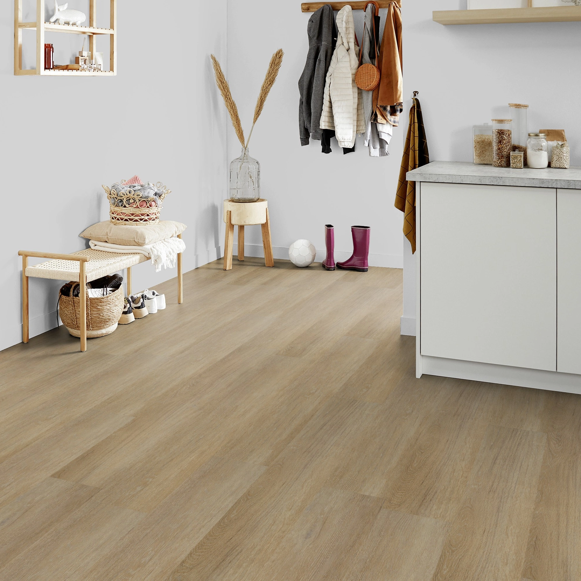 Milieubild Kompakte Küchenzeile im offenen Wohnbereich - Forbo Flooring Klebe-Vinyl Enduro Dryback Wood Golden Oak Milieubild Kompakte Küchenzeile im offenen Wohnbereich - Forbo Flooring 217622
