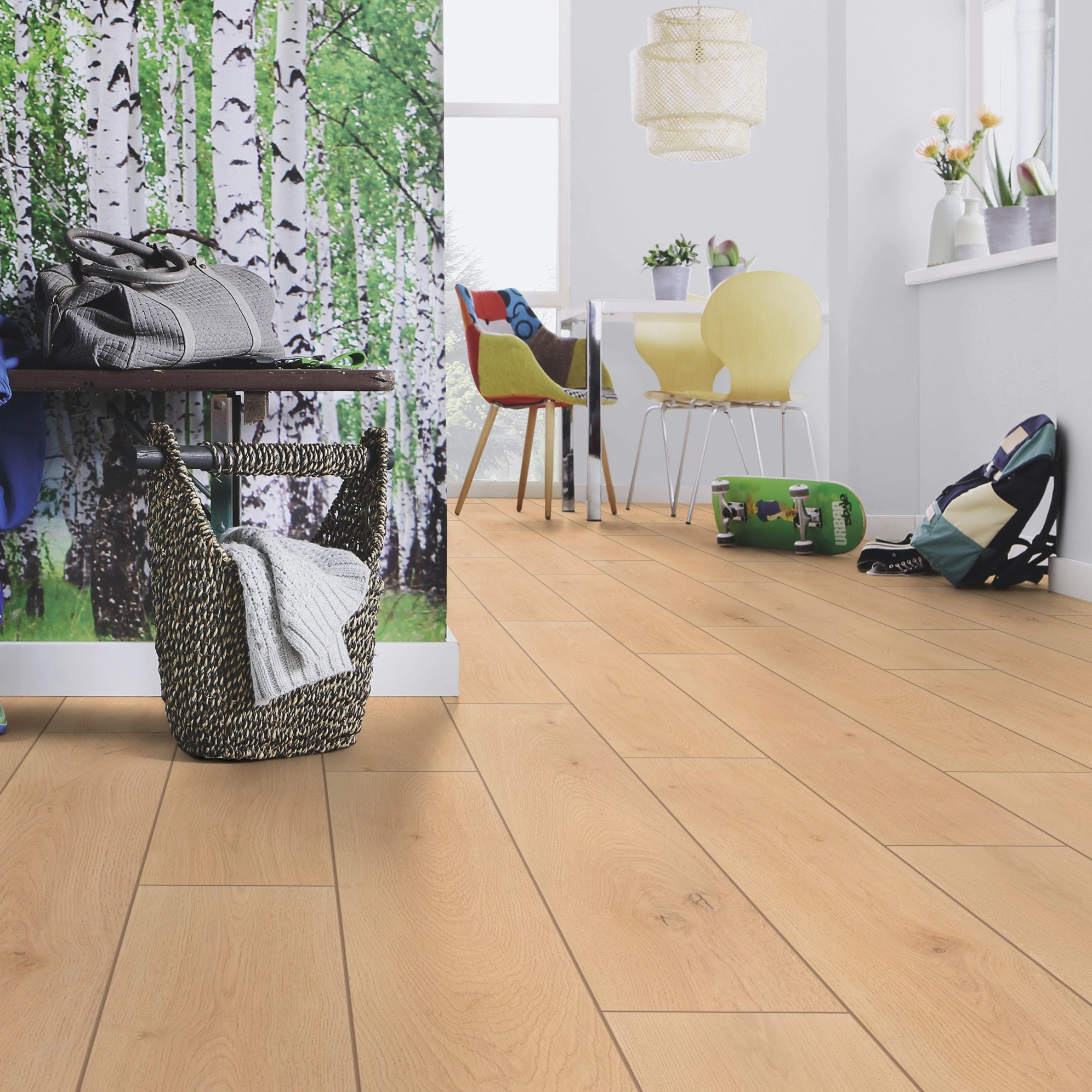 Milieubild Esszimmer mit Flur und Sitzbank - wineo HDF Klick-Bioboden PURLINE wineo 1000 wood XL Noble Oak Vanilla Milieubild Esszimmer mit Flur und Sitzbank - wineo MLP310R
